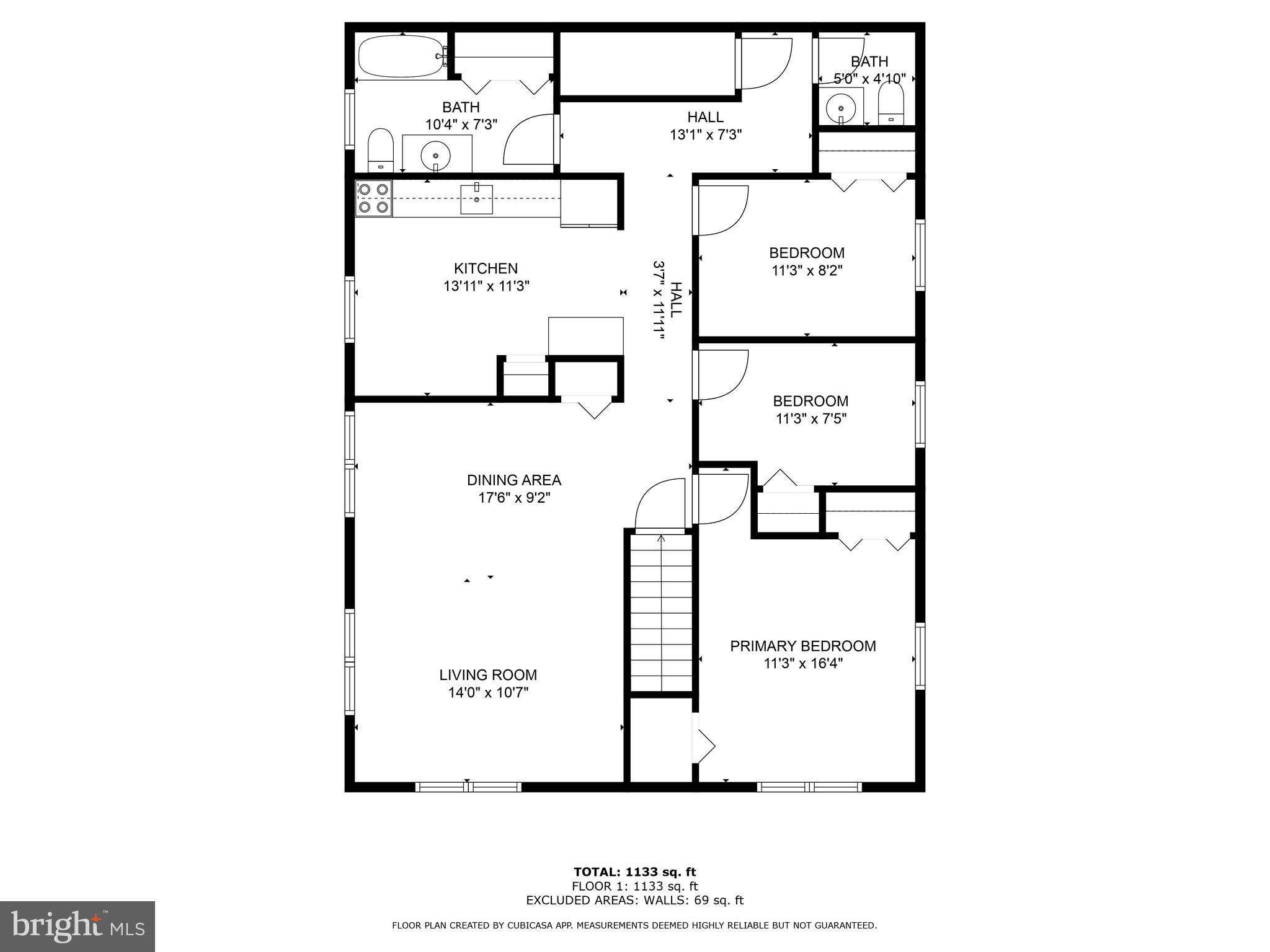 Main image without alt text