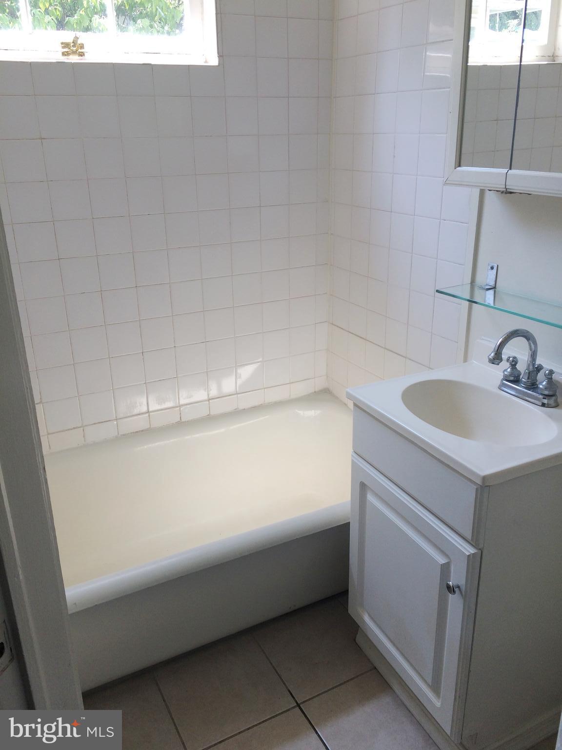 DEL RAY - Residential Lease