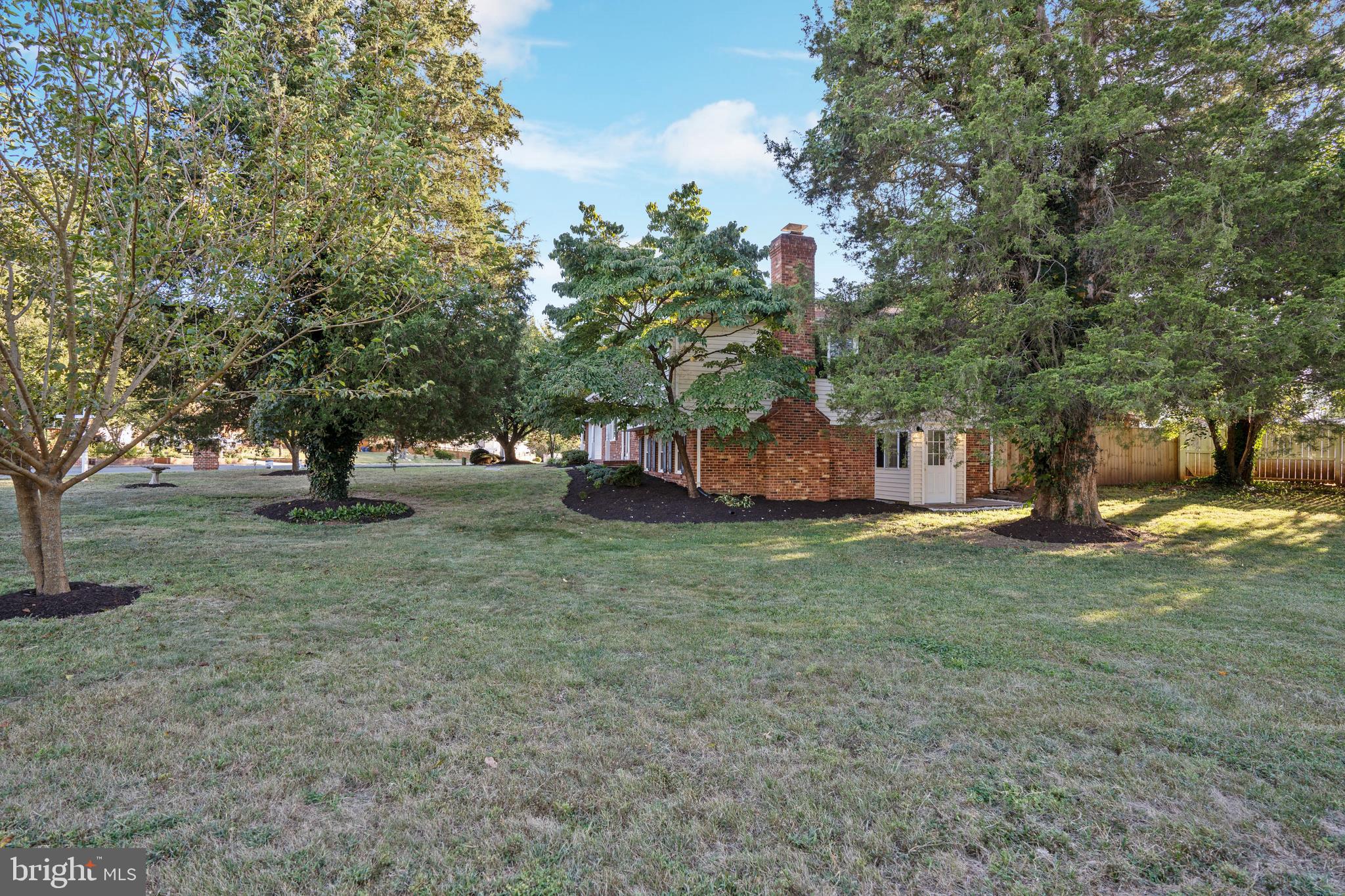 WEEMS SQUARE - Residential