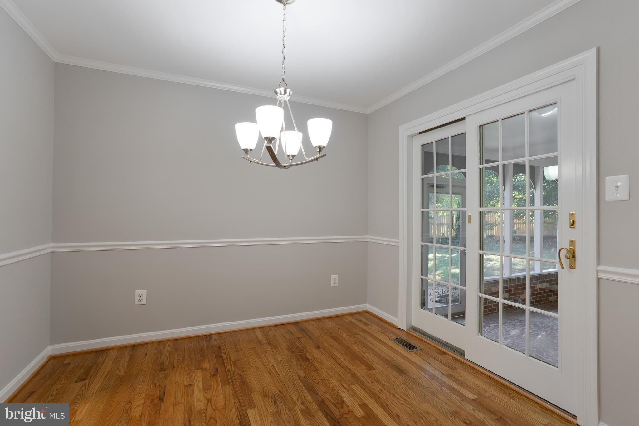WEEMS SQUARE - Residential