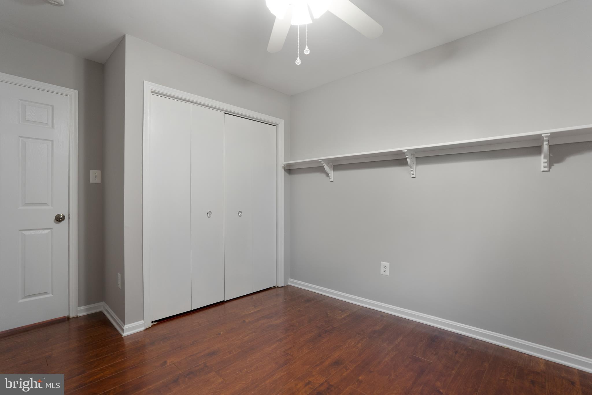 WEEMS SQUARE - Residential