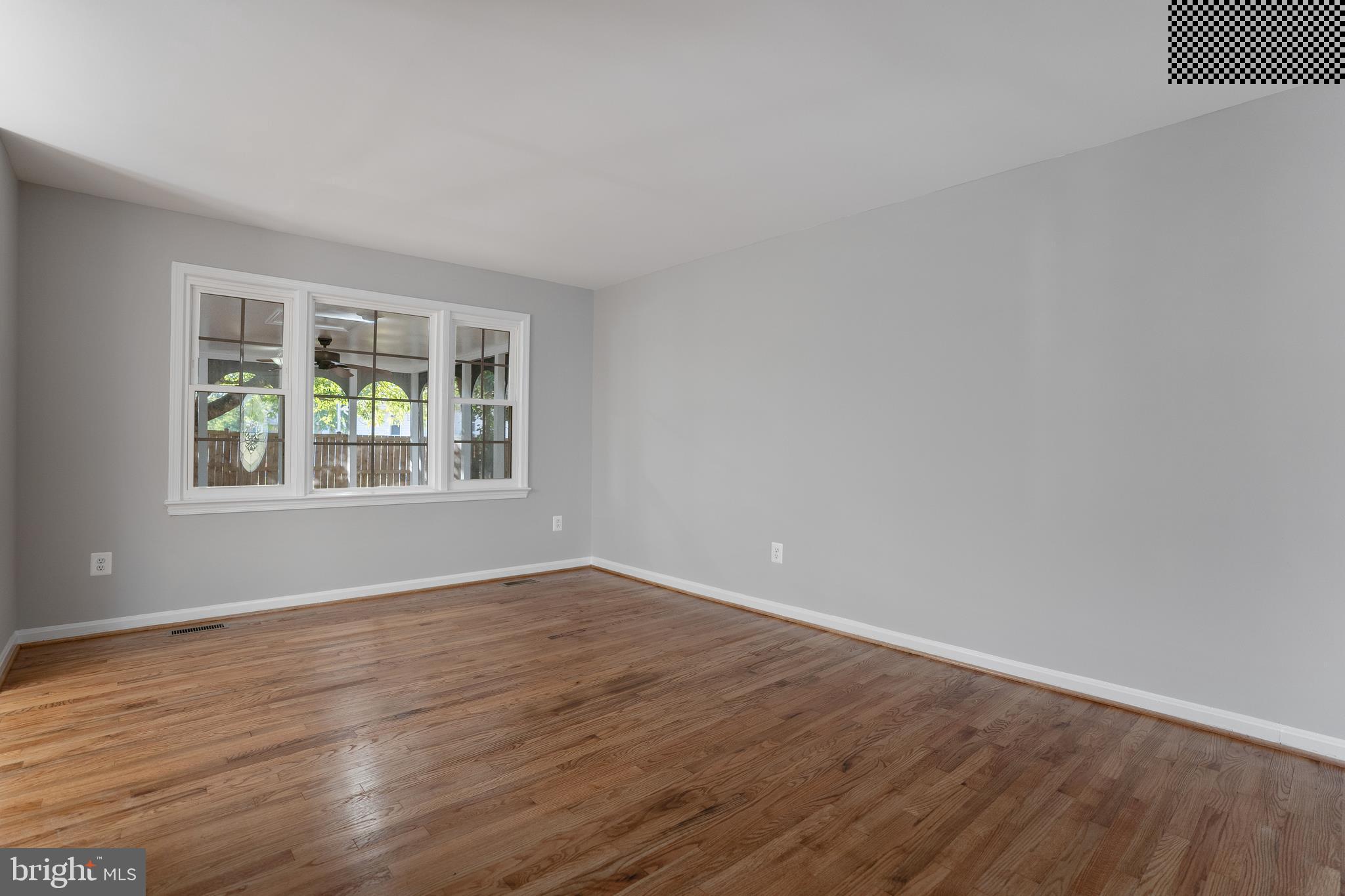 WEEMS SQUARE - Residential