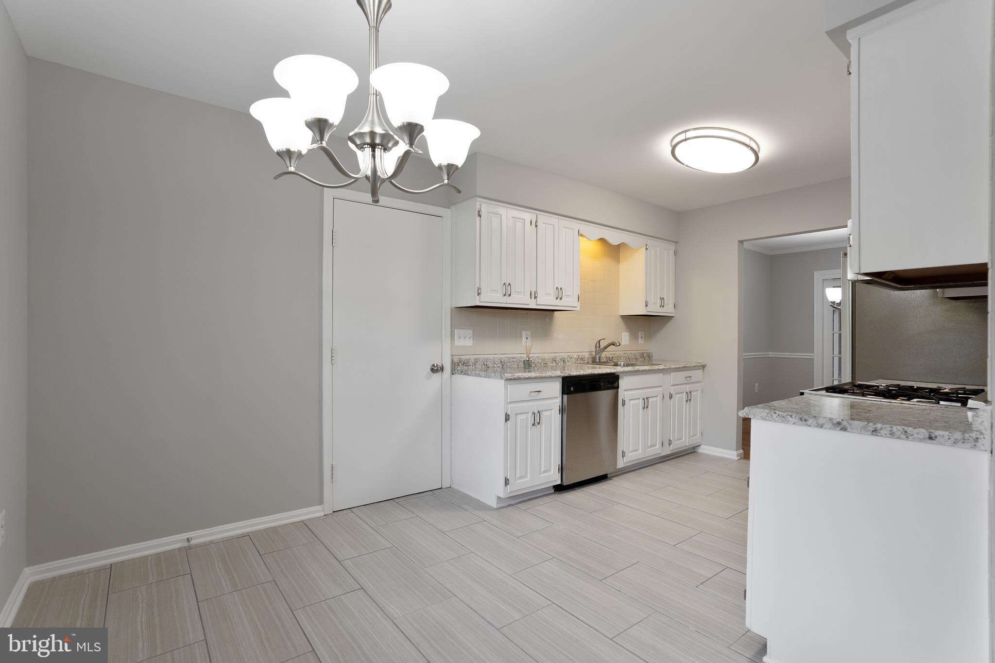 WEEMS SQUARE - Residential