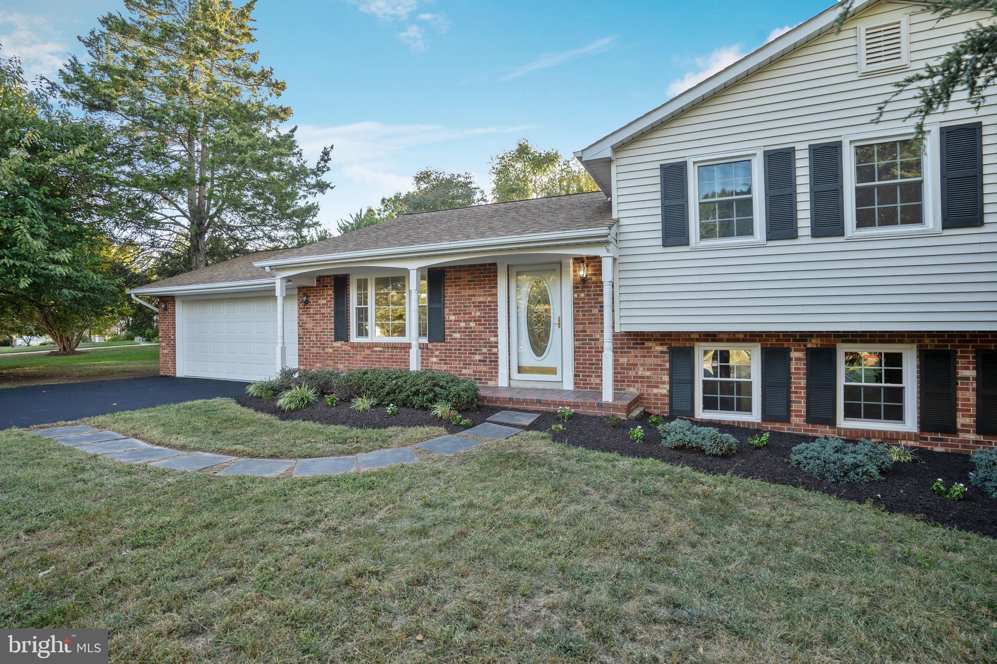 WEEMS SQUARE - Residential