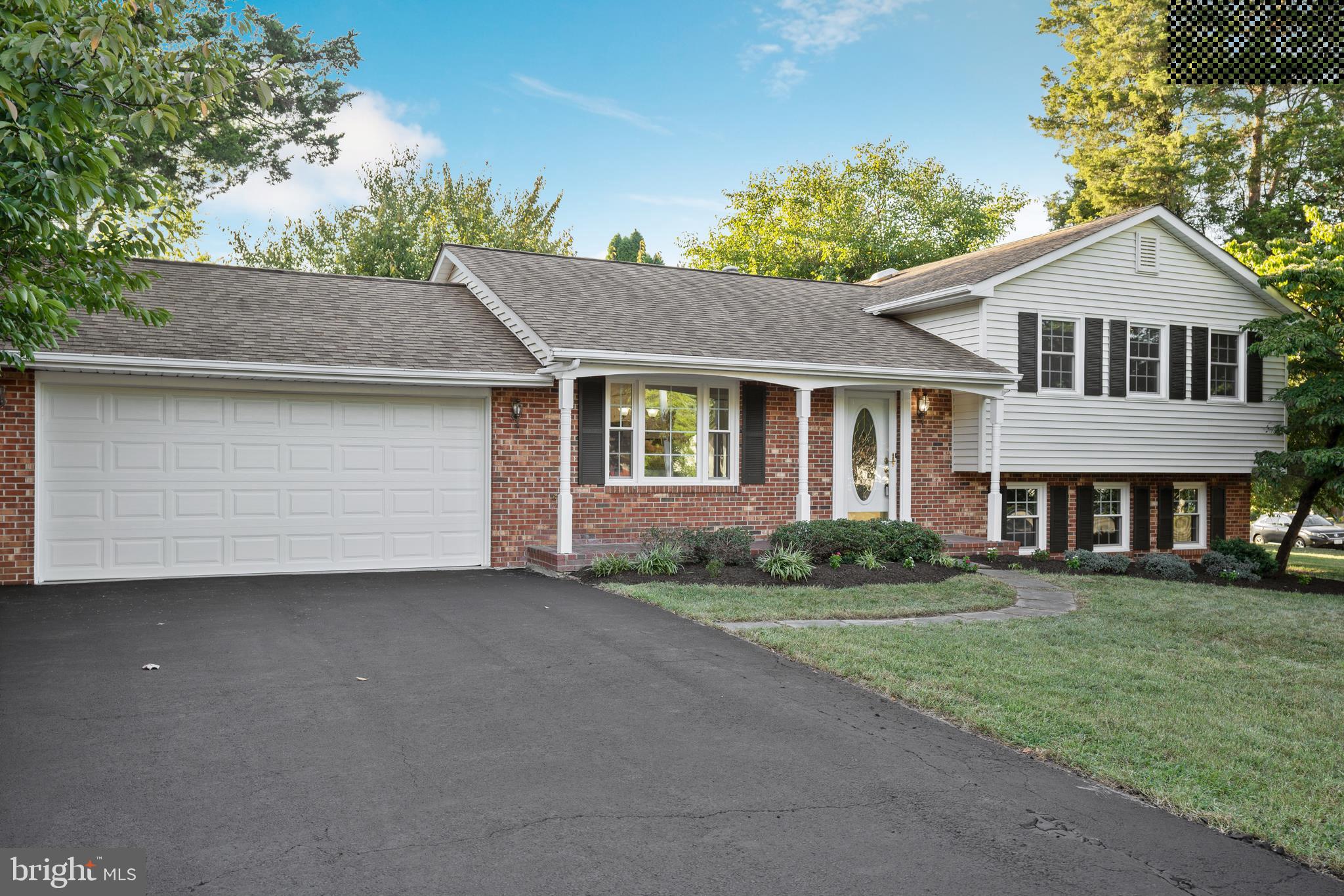 WEEMS SQUARE - Residential