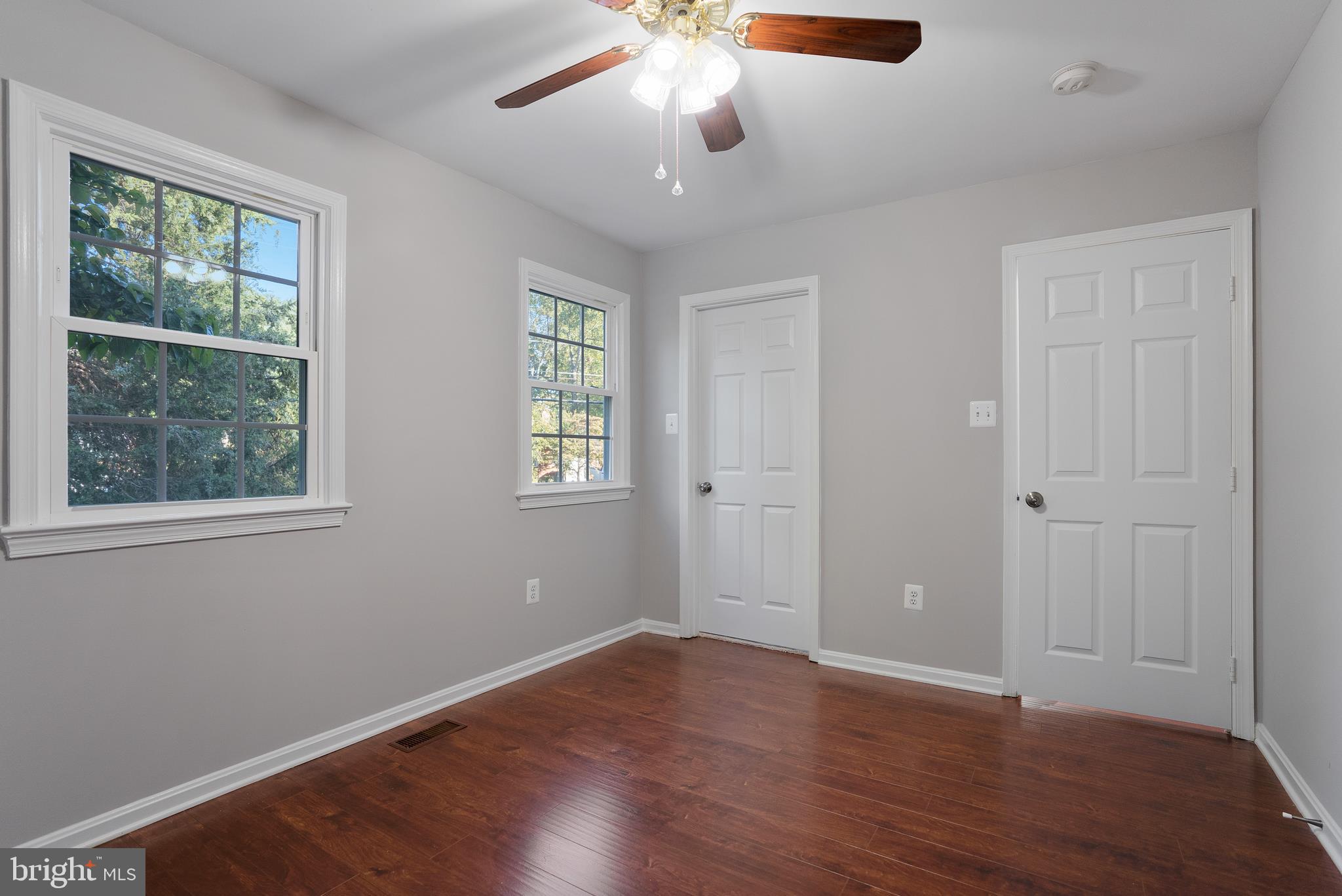 WEEMS SQUARE - Residential