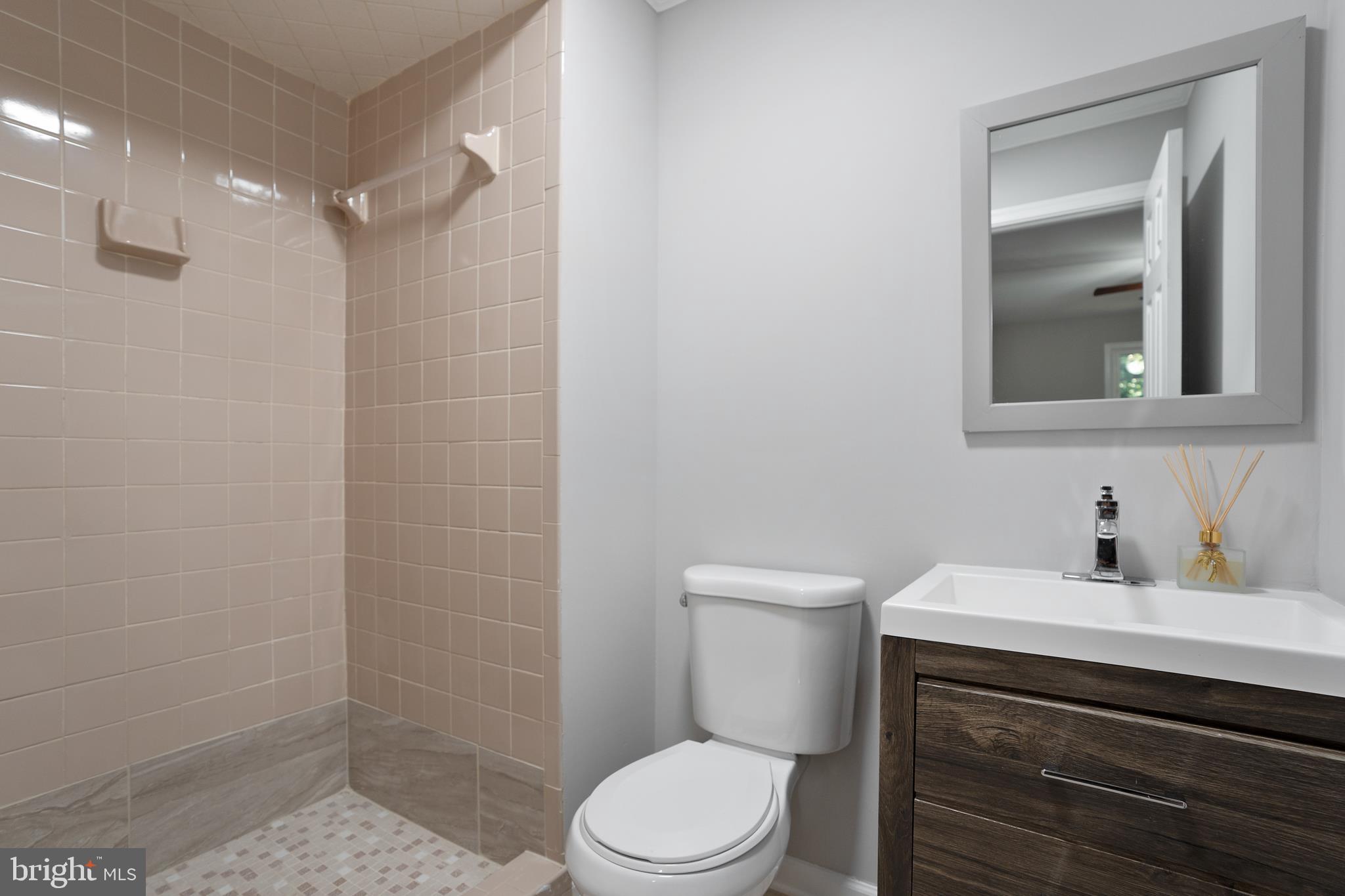 WEEMS SQUARE - Residential