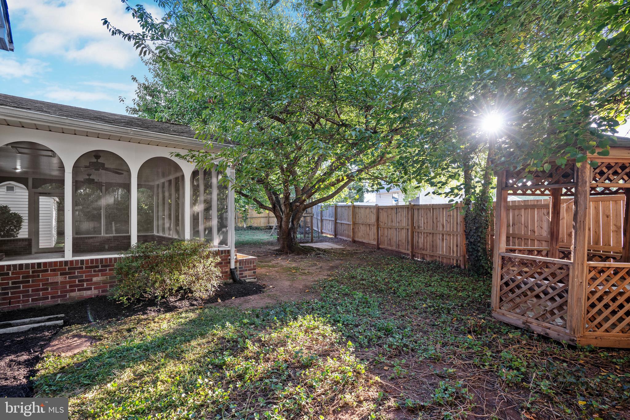 WEEMS SQUARE - Residential