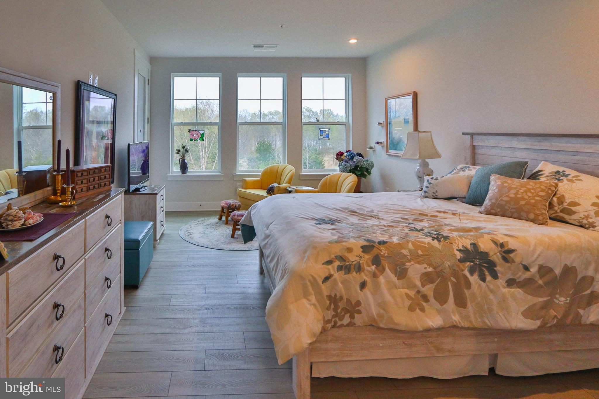 FOUR SEASONS AT KENT ISLAND - Residential