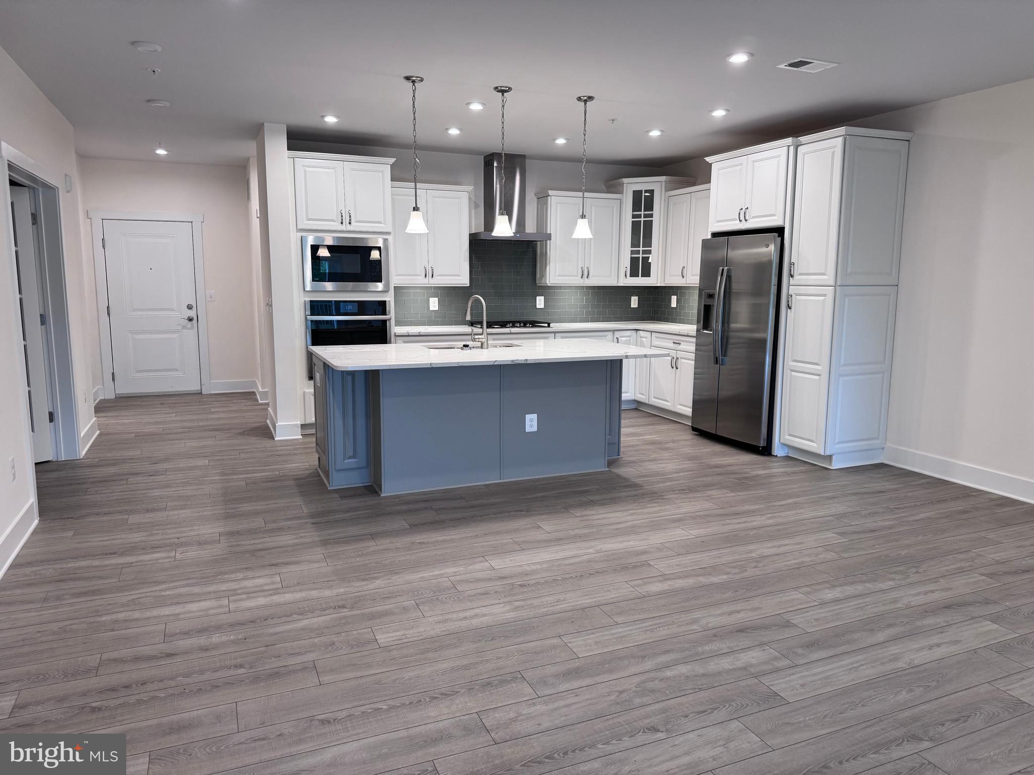 1000 HERONS NEST WAY 32