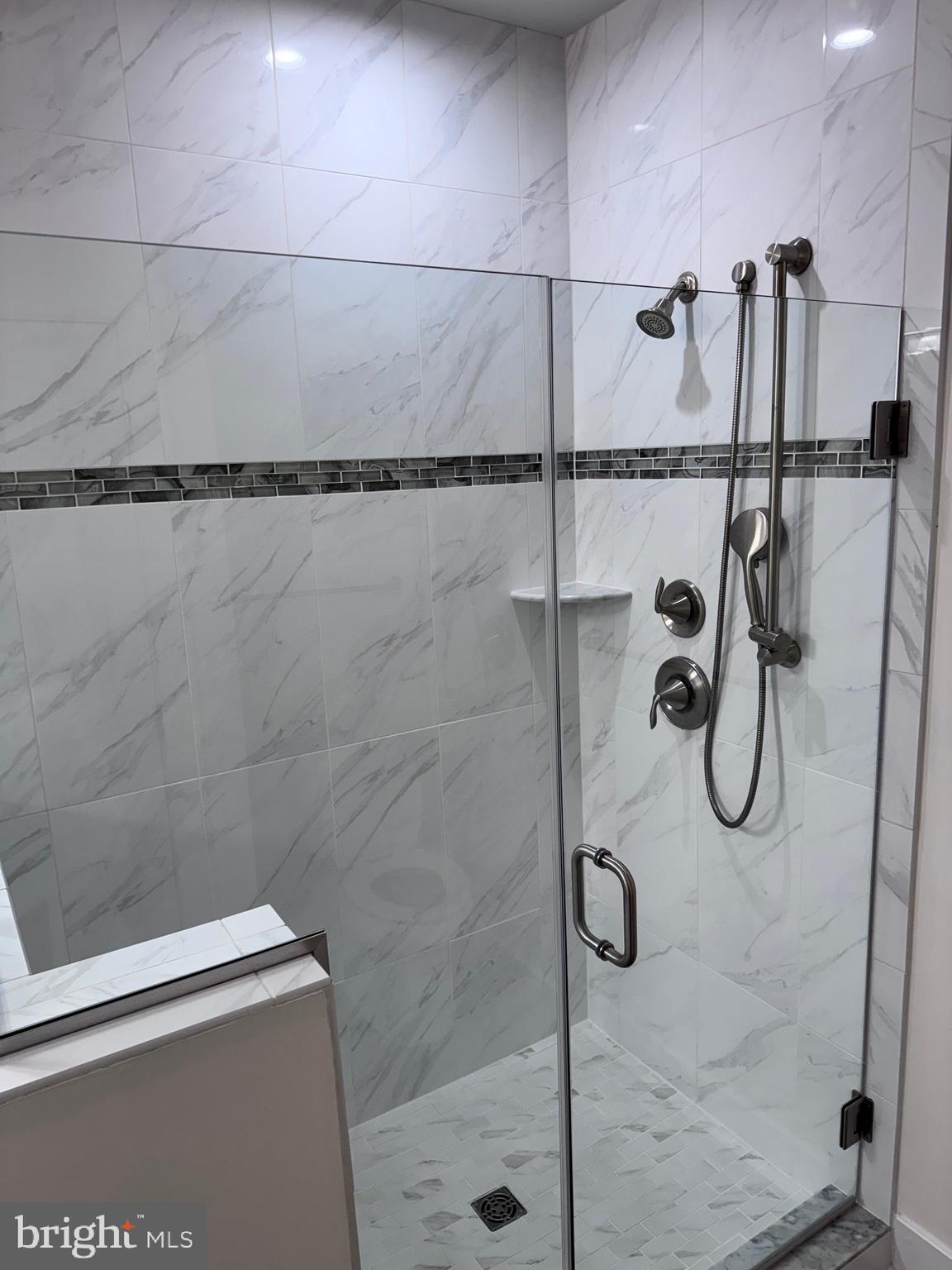 FOUR SEASONS AT KENT ISLAND - Residential