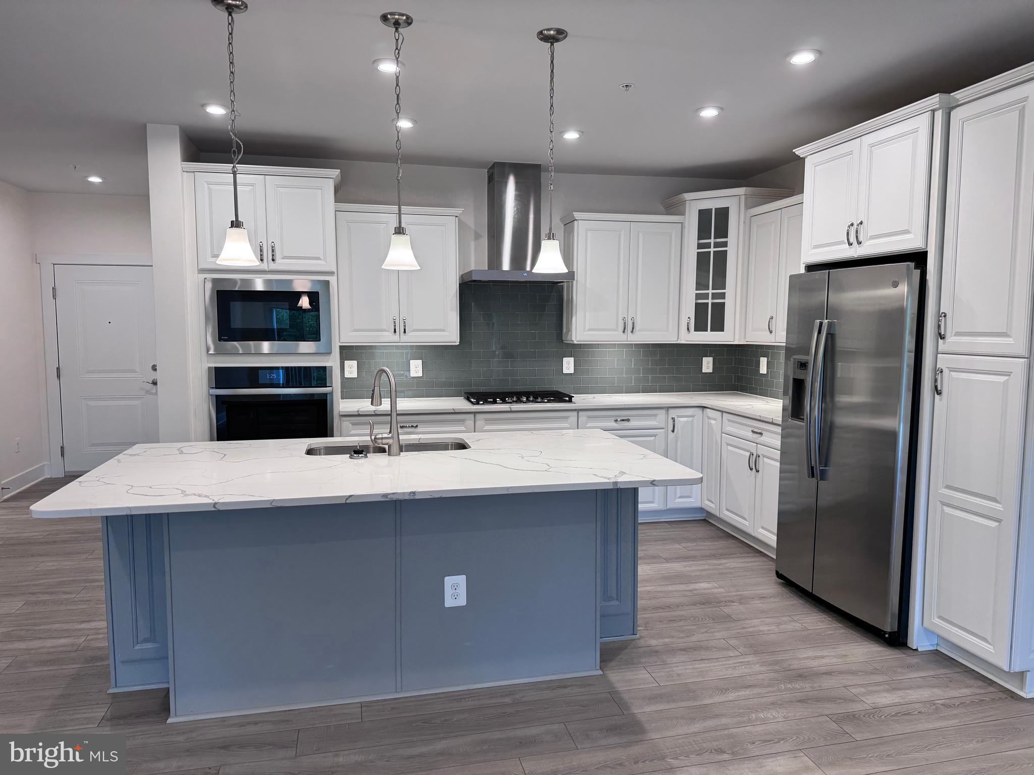 1000 HERONS NEST WAY 32