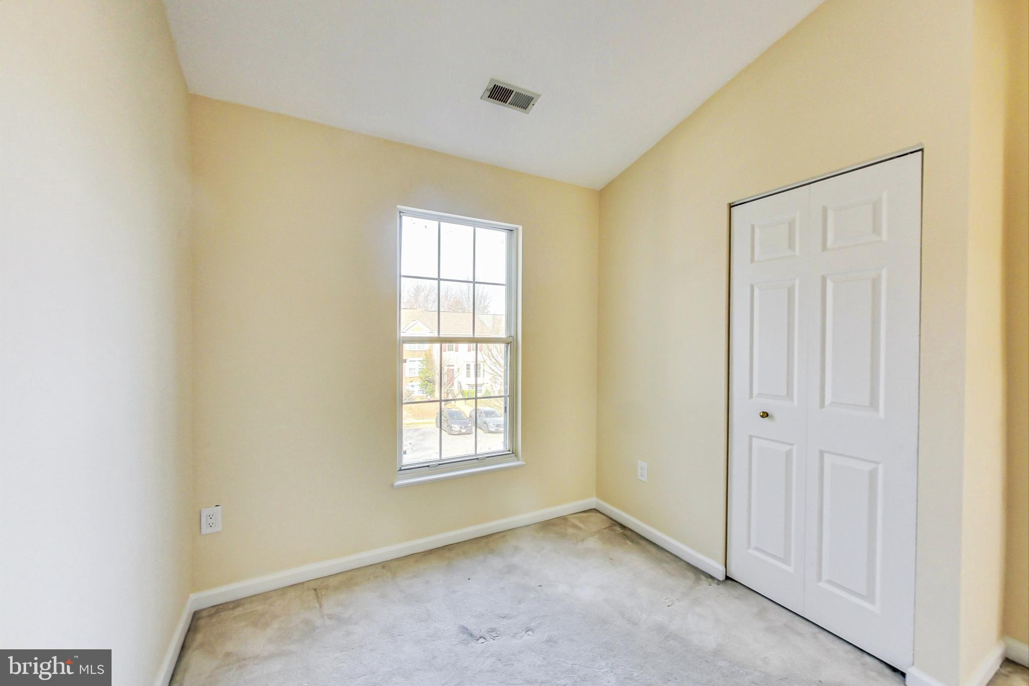 RUSSETT - Residential