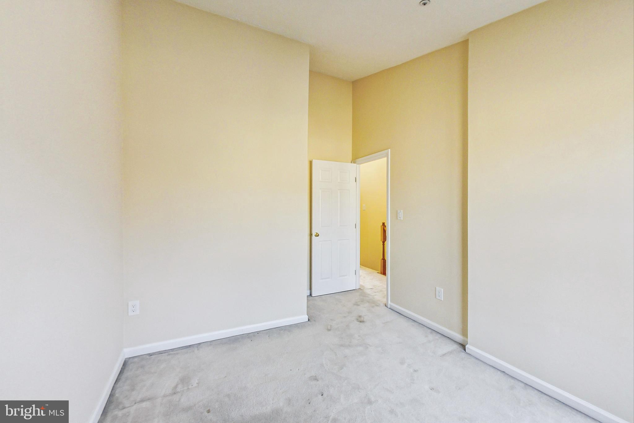 RUSSETT - Residential