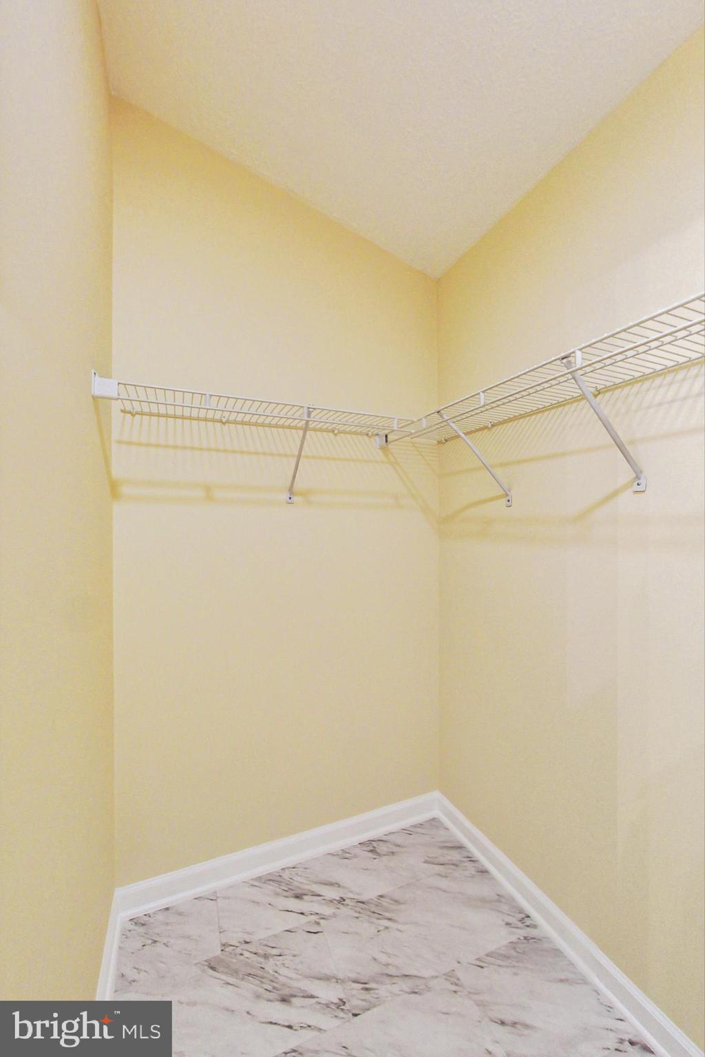 RUSSETT - Residential