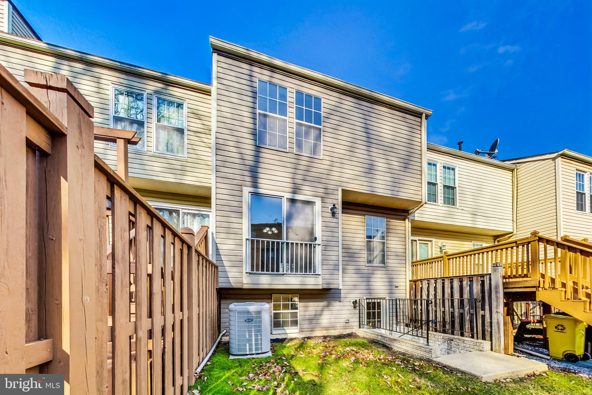 RUSSETT - Residential