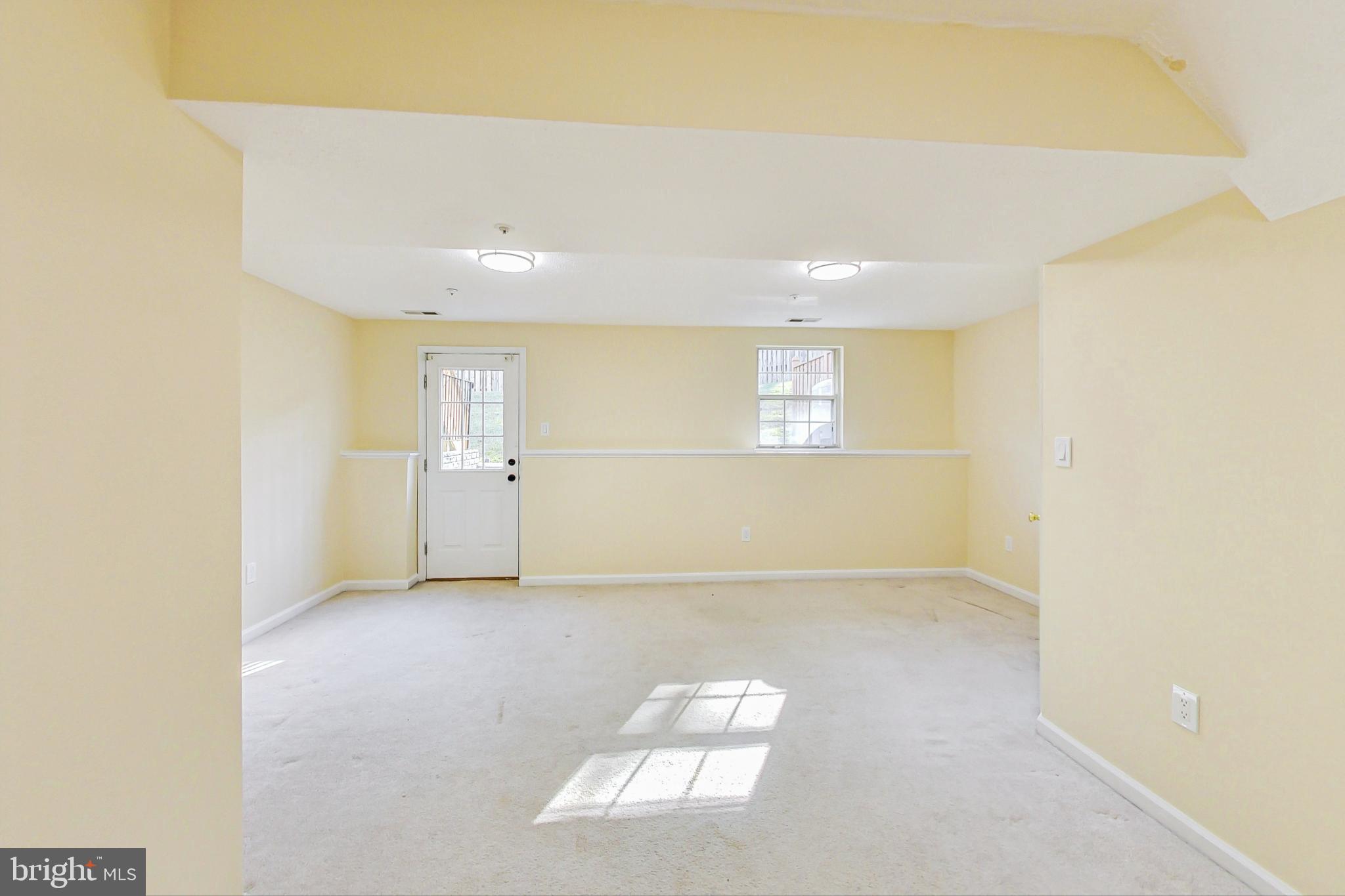 RUSSETT - Residential