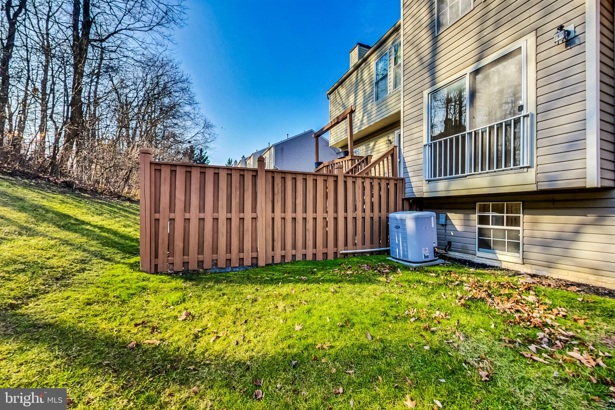 RUSSETT - Residential