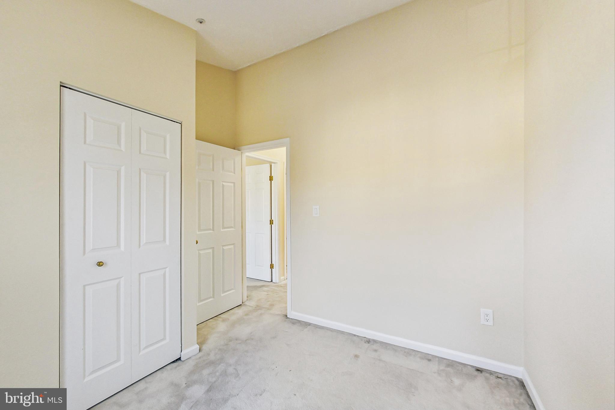 RUSSETT - Residential