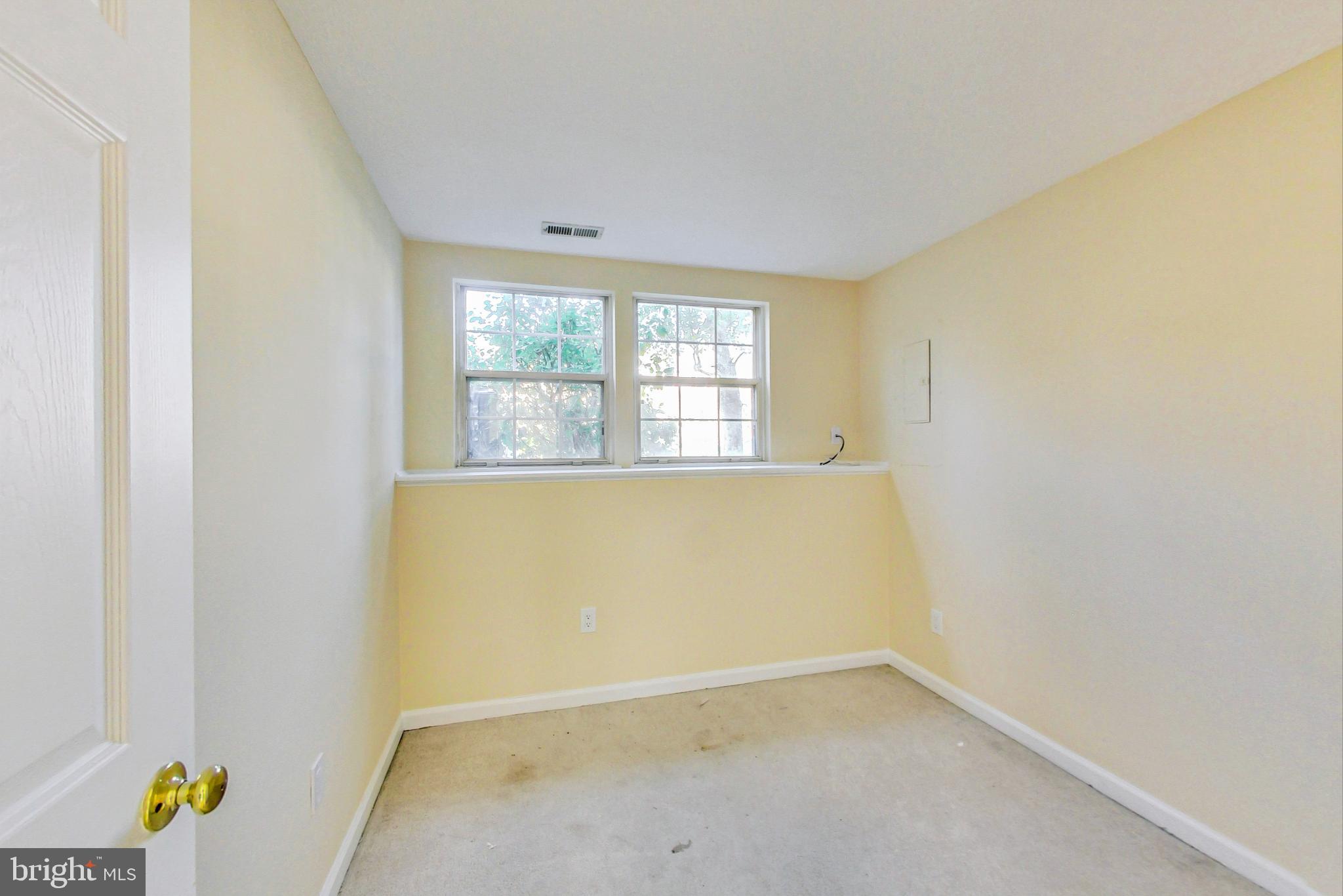 RUSSETT - Residential