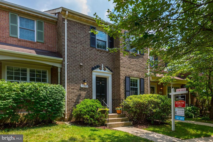 STUNNING townhouse with 3 bedrooms and 3.5 bathrooms. Bright, open floor plan w/ fresh paint and new carpet in living room and master bedroom. Updated kitchen features all stainless appliances. French doors lead to peaceful deck + fenced-in rear yard. Spacious master bedroom with en suite updated bath. 2 assigned parking spots. Convenient to Kentlands, Crown, Rio!