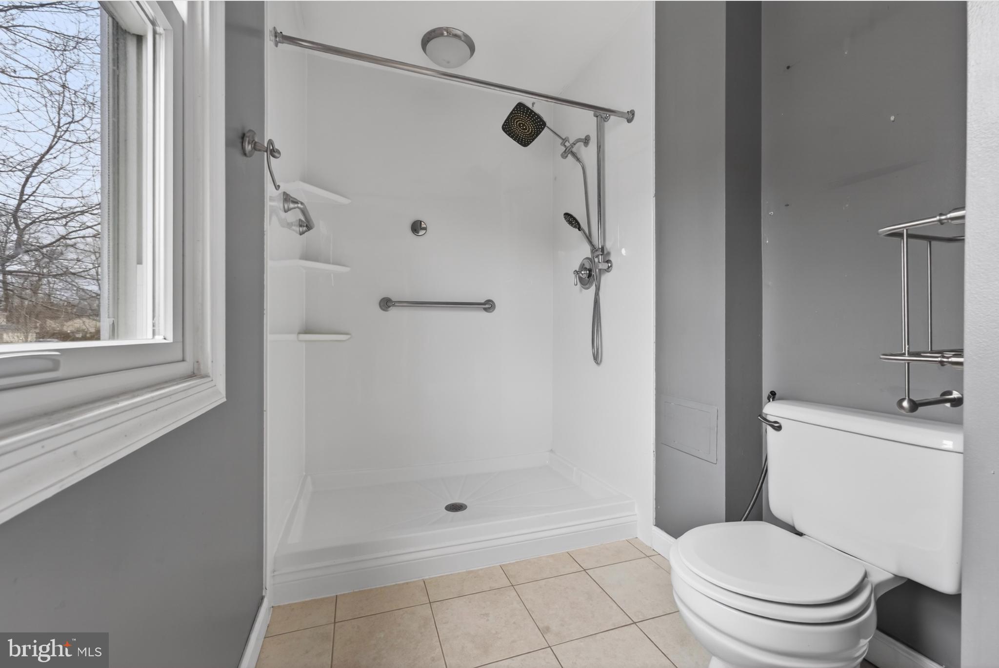 WRANGLE HILL ESTATES - Residential