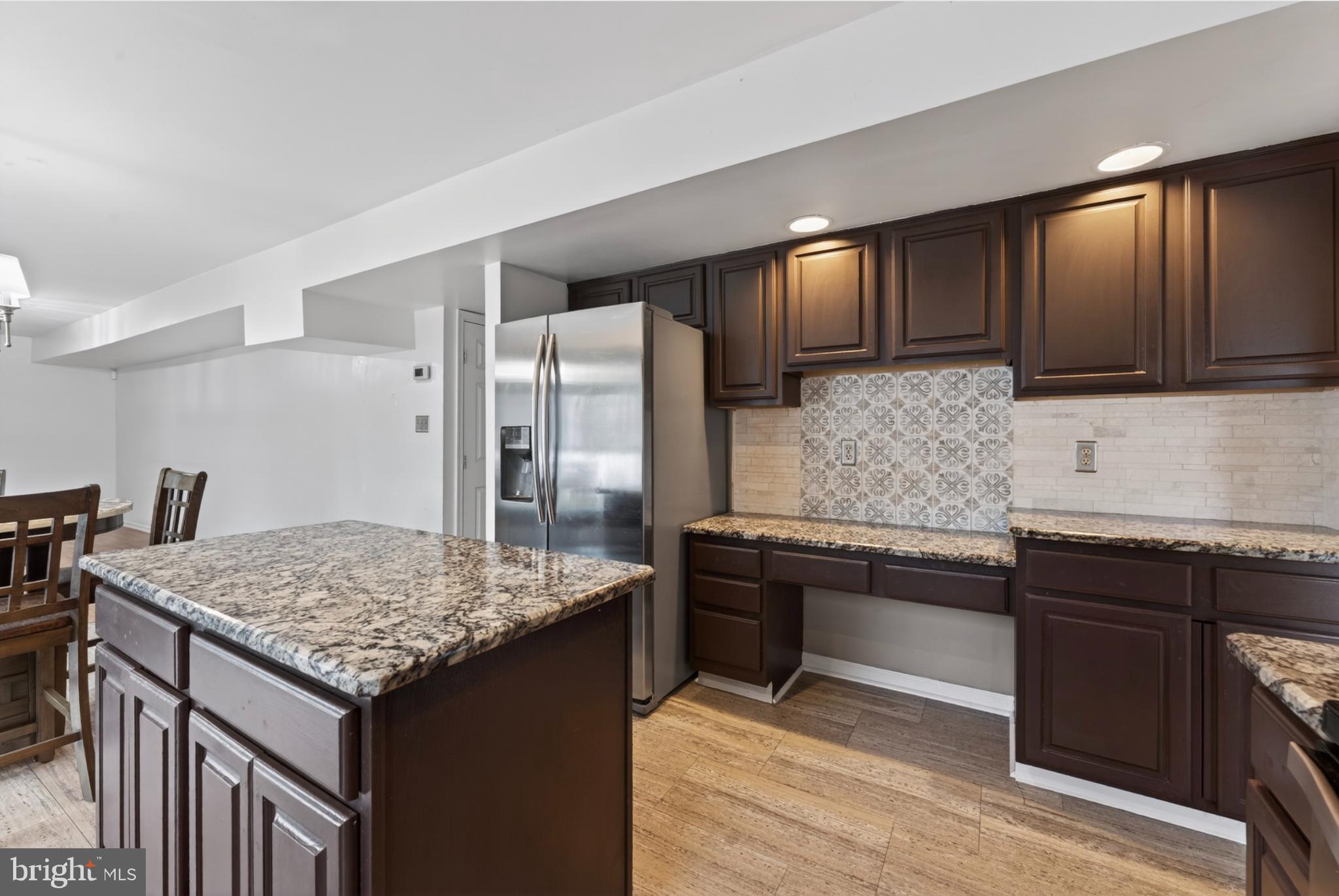 WRANGLE HILL ESTATES - Residential