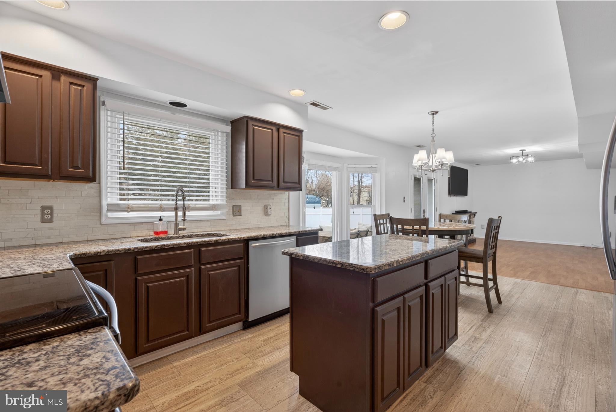 WRANGLE HILL ESTATES - Residential