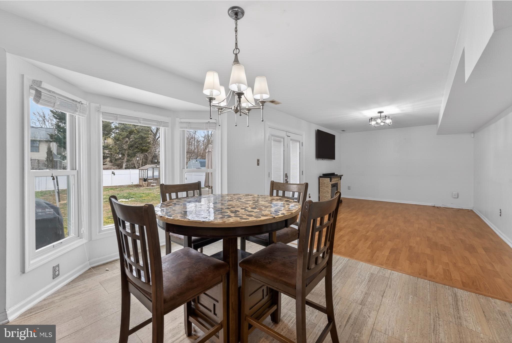 WRANGLE HILL ESTATES - Residential