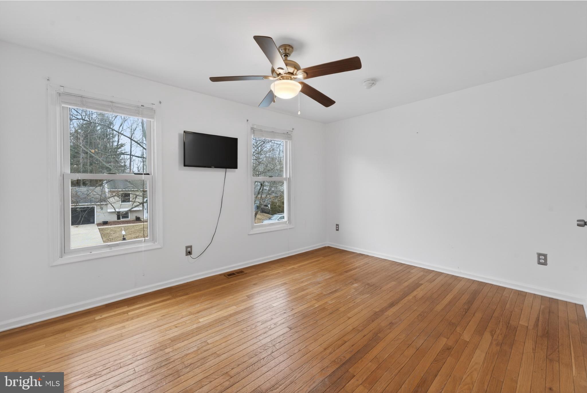 WRANGLE HILL ESTATES - Residential