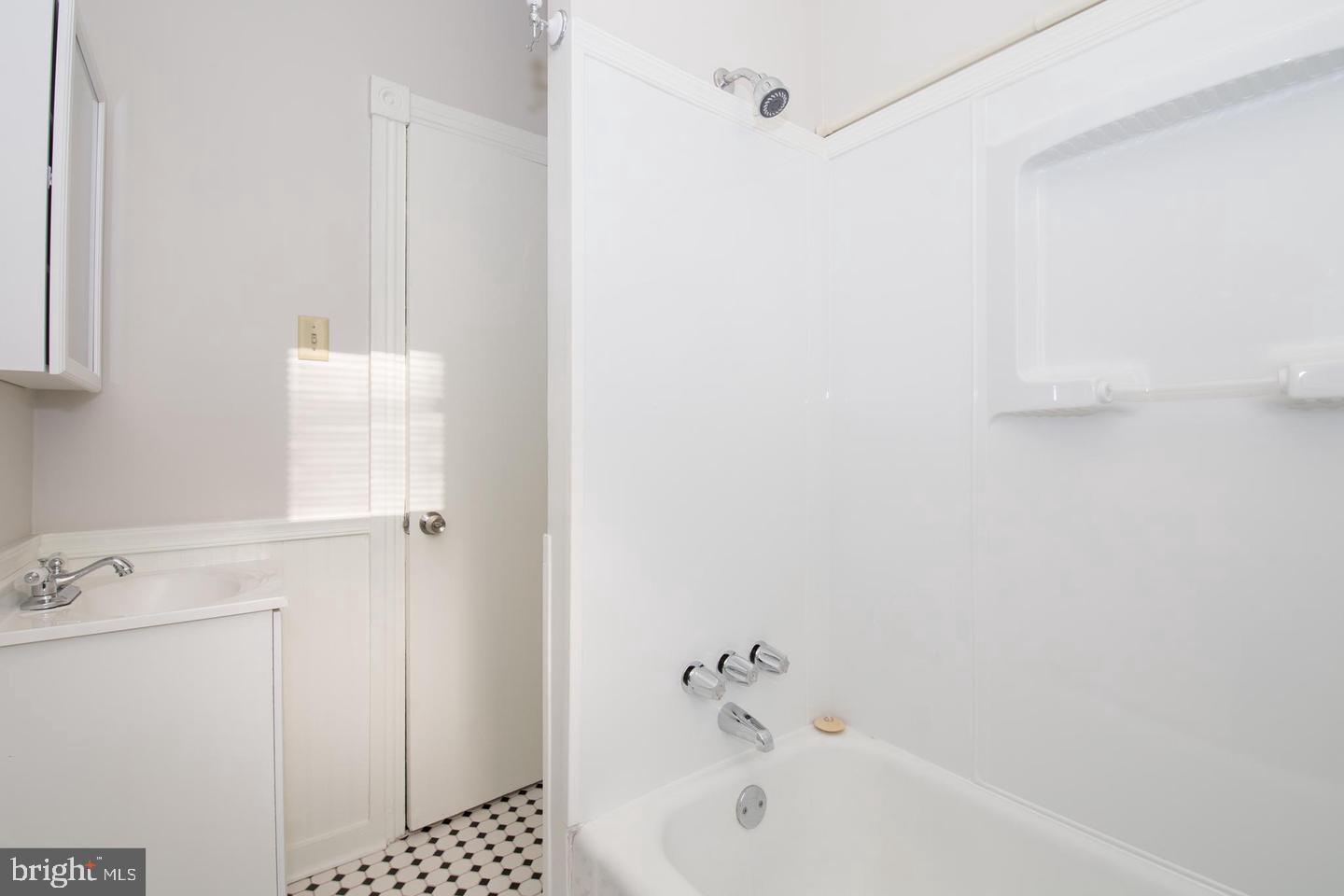 NEWBOLD - Residential Lease