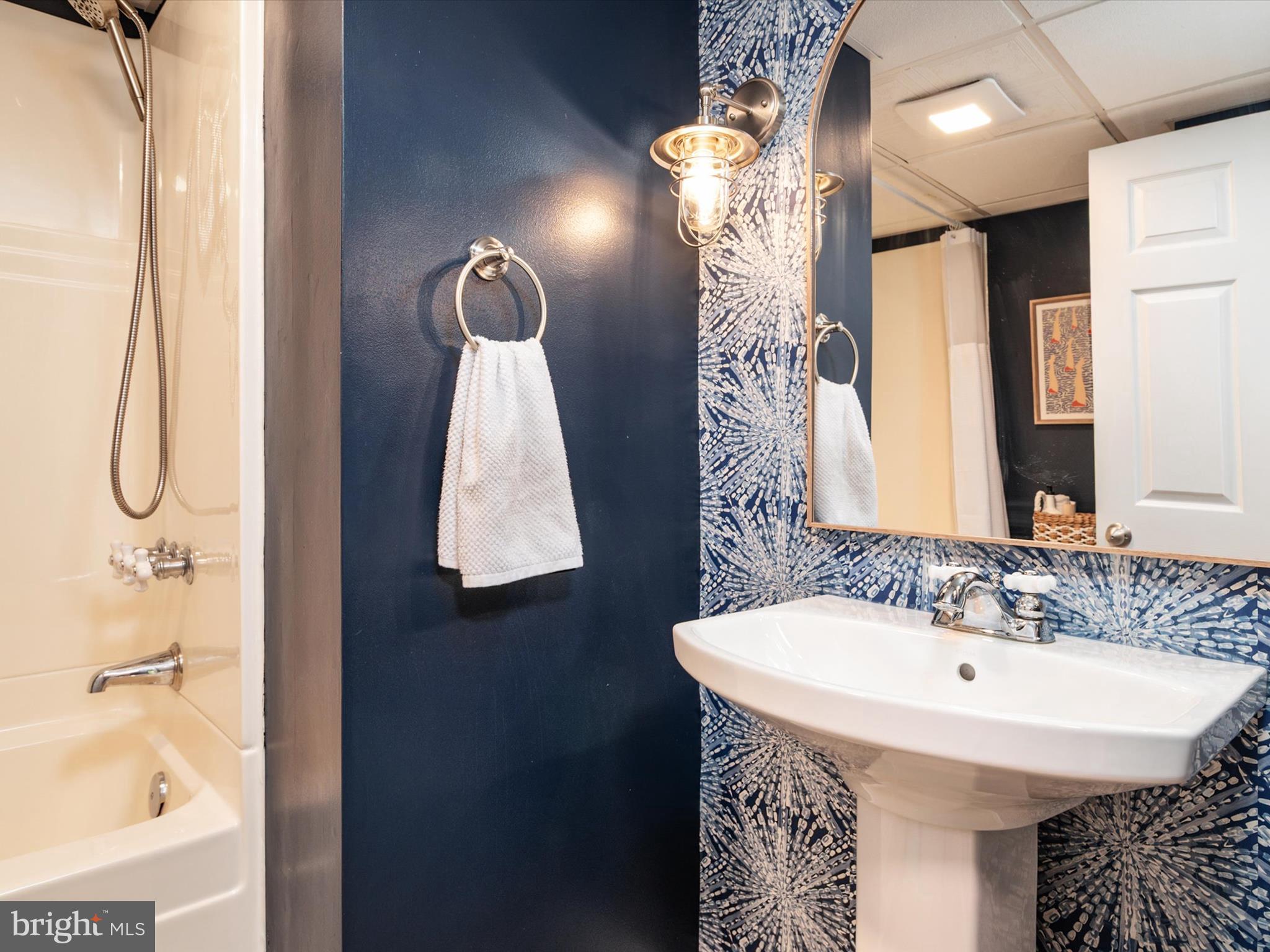 BAY CITY - Residential