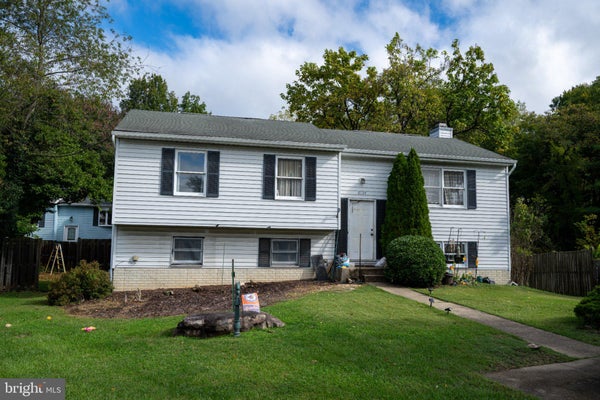 6135 LORI LN, ELKRIDGE, MD 21075 - Image bdf93b5fb11cb7b2d9a78a35f81f1e85/4077518896