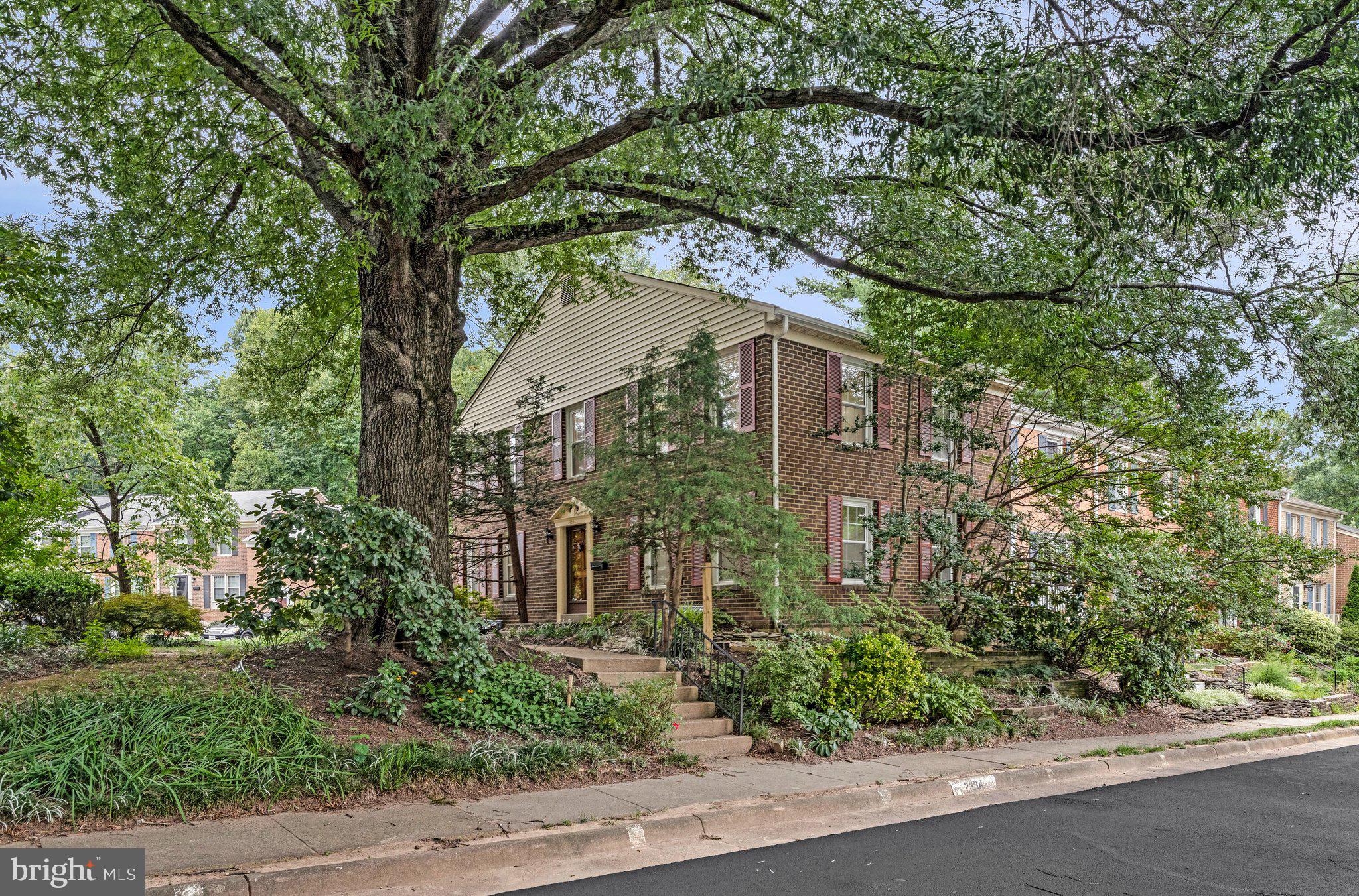 2334 HARLEYFORD COURT