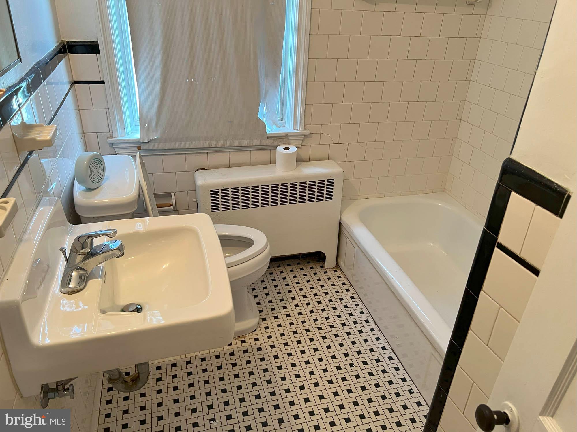 HOES HEIGHTS - Residential