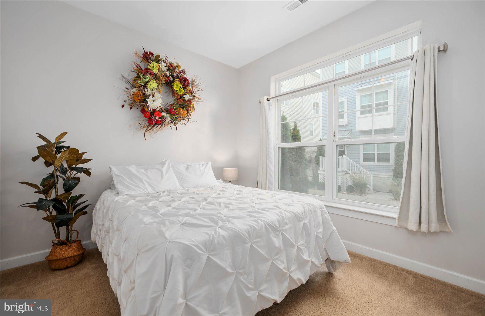 BROAD MARSH - Residential