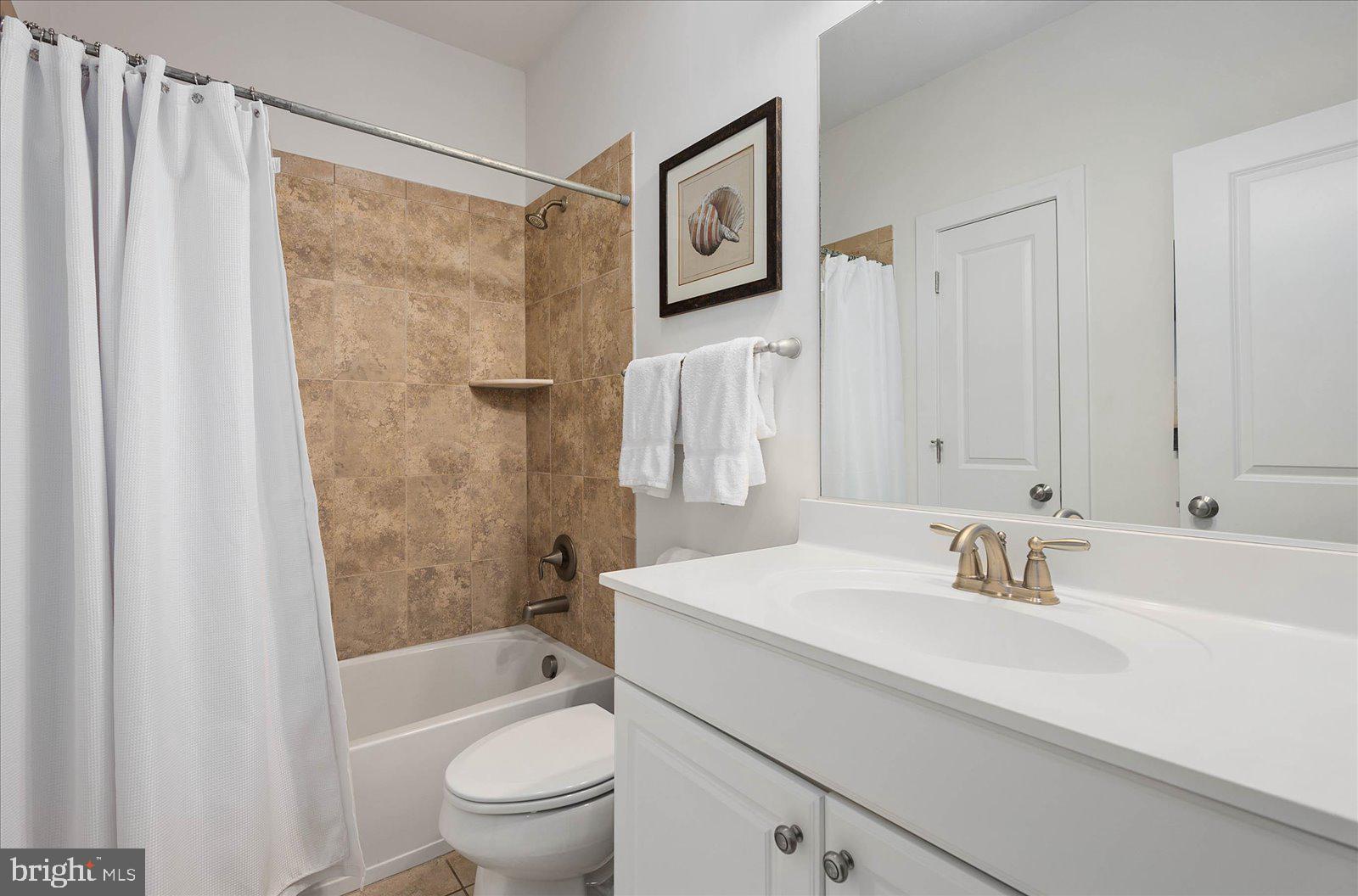 BROAD MARSH - Residential