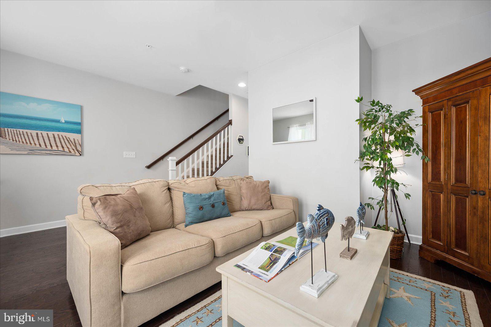 BROAD MARSH - Residential