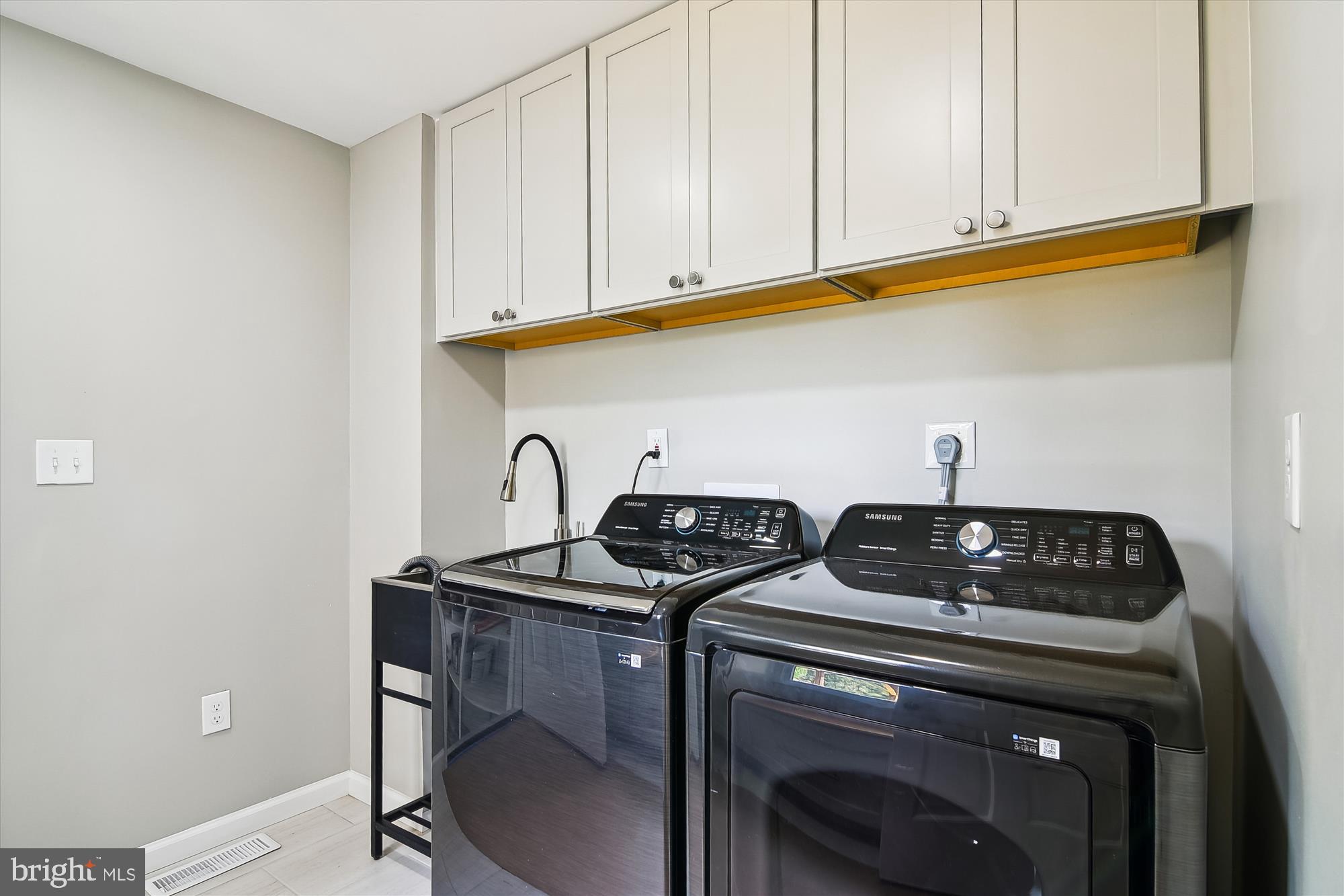 GREEN GABLES - Residential