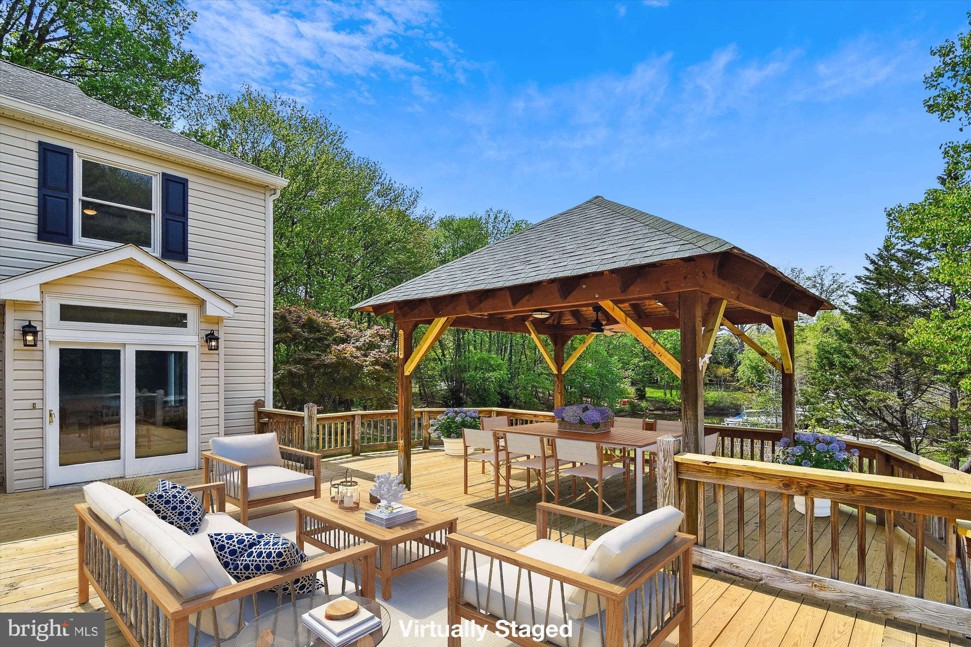 GREEN GABLES - Residential