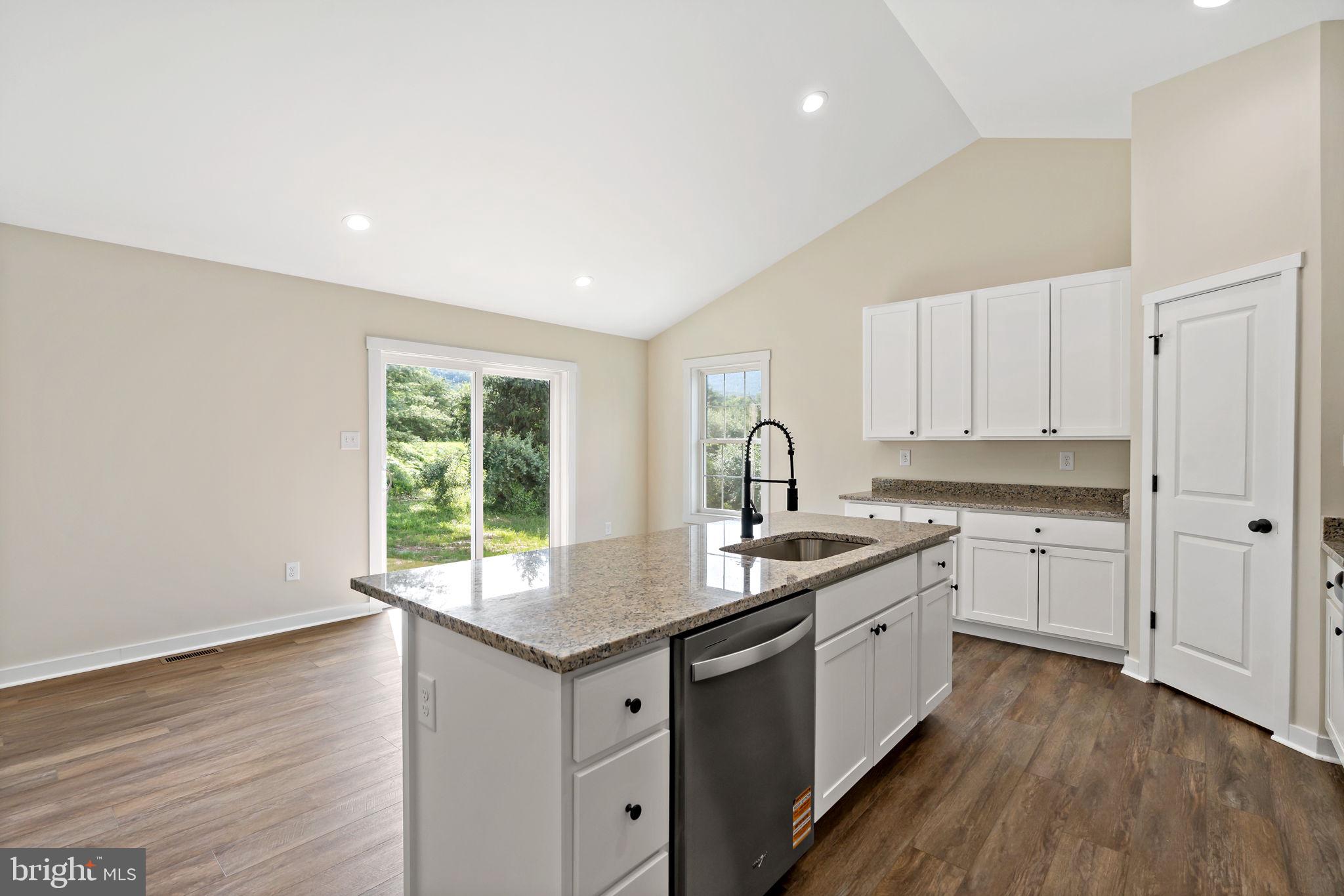 CACAPON SOUTH - Residential