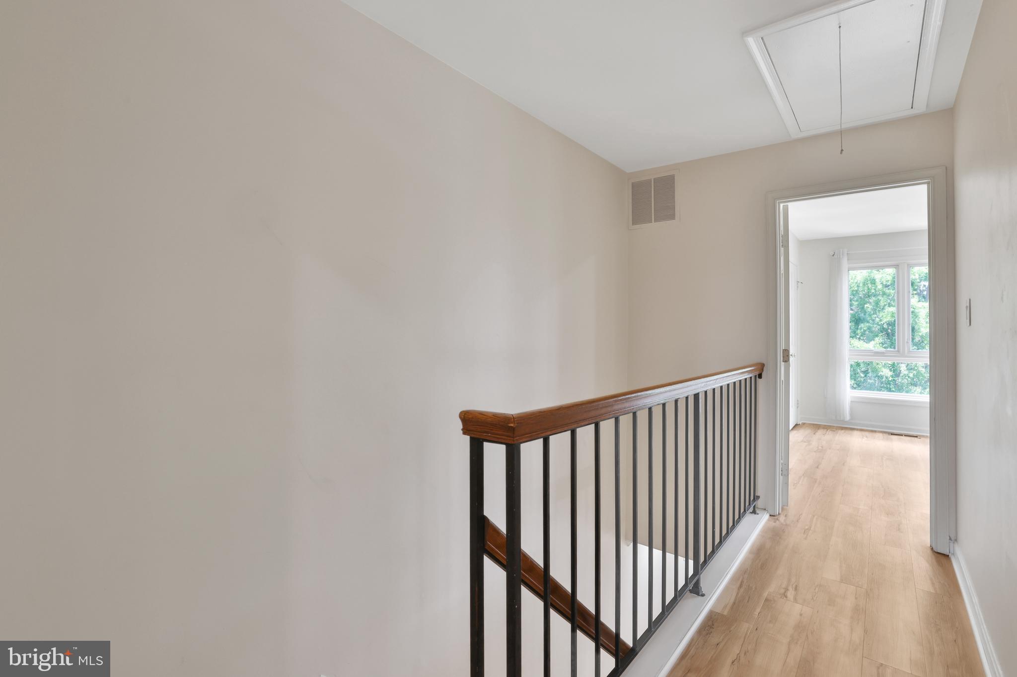 TREEBROOKE CONDOMINIUM - Residential Lease