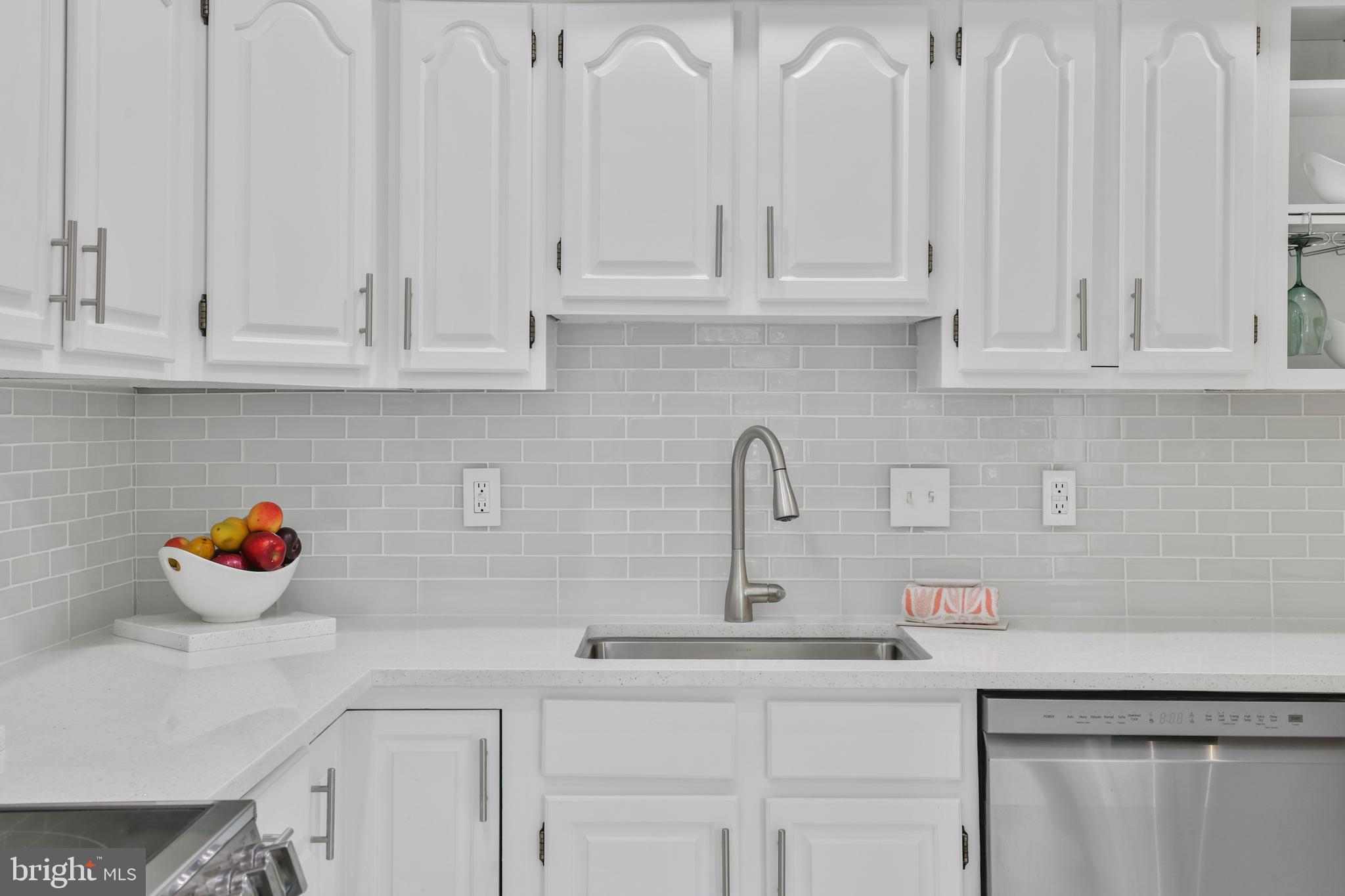 TREEBROOKE CONDOMINIUM - Residential Lease