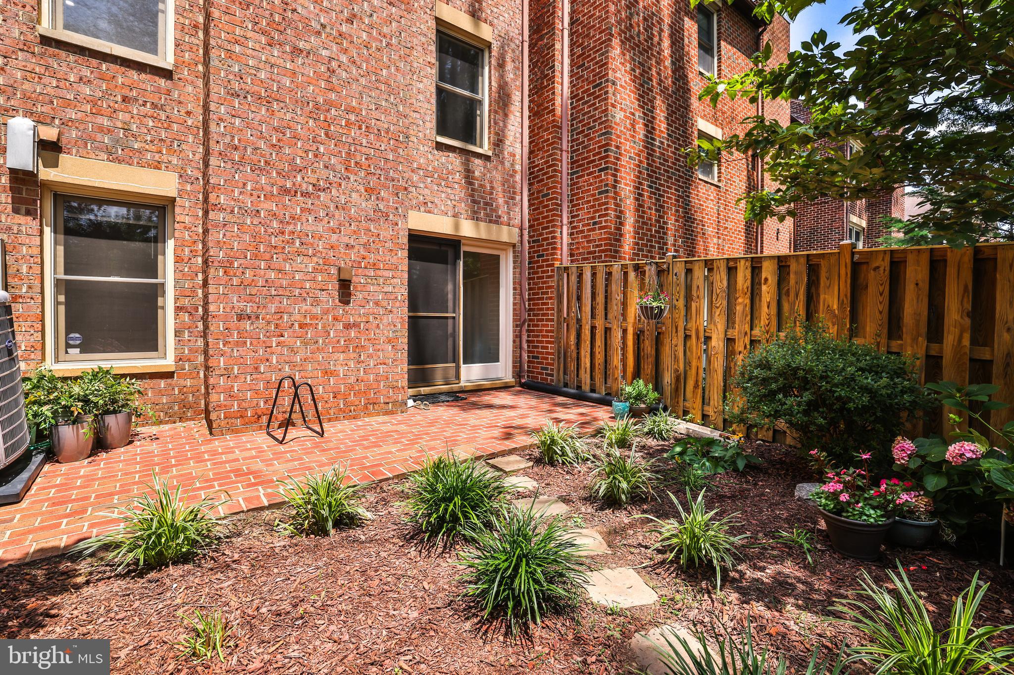 TREEBROOKE CONDOMINIUM - Residential Lease