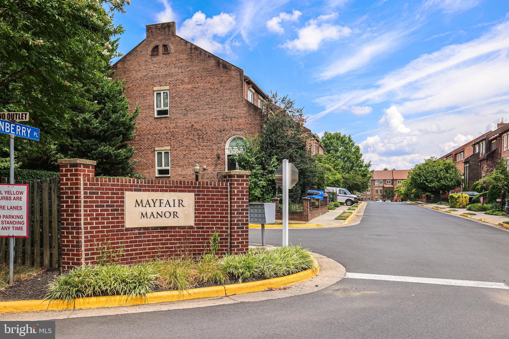 TREEBROOKE CONDOMINIUM - Residential Lease