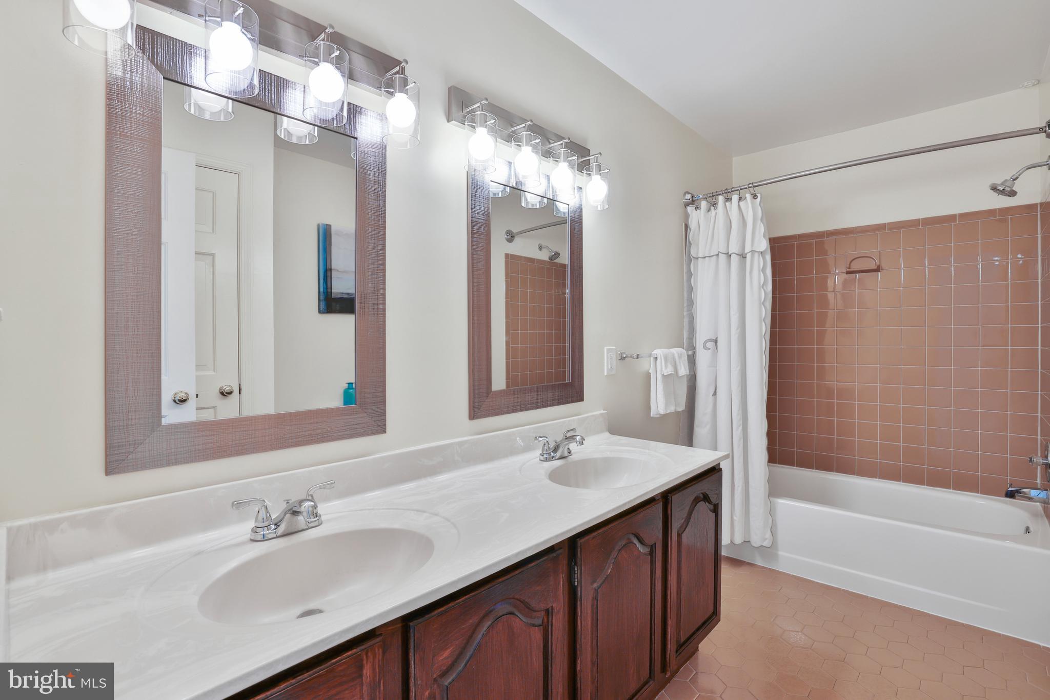 TREEBROOKE CONDOMINIUM - Residential Lease