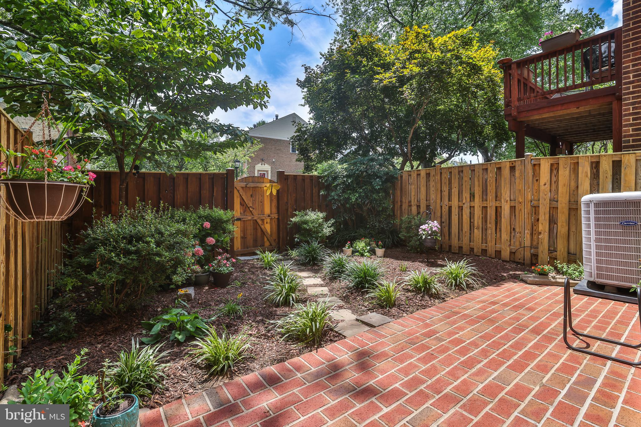 TREEBROOKE CONDOMINIUM - Residential Lease