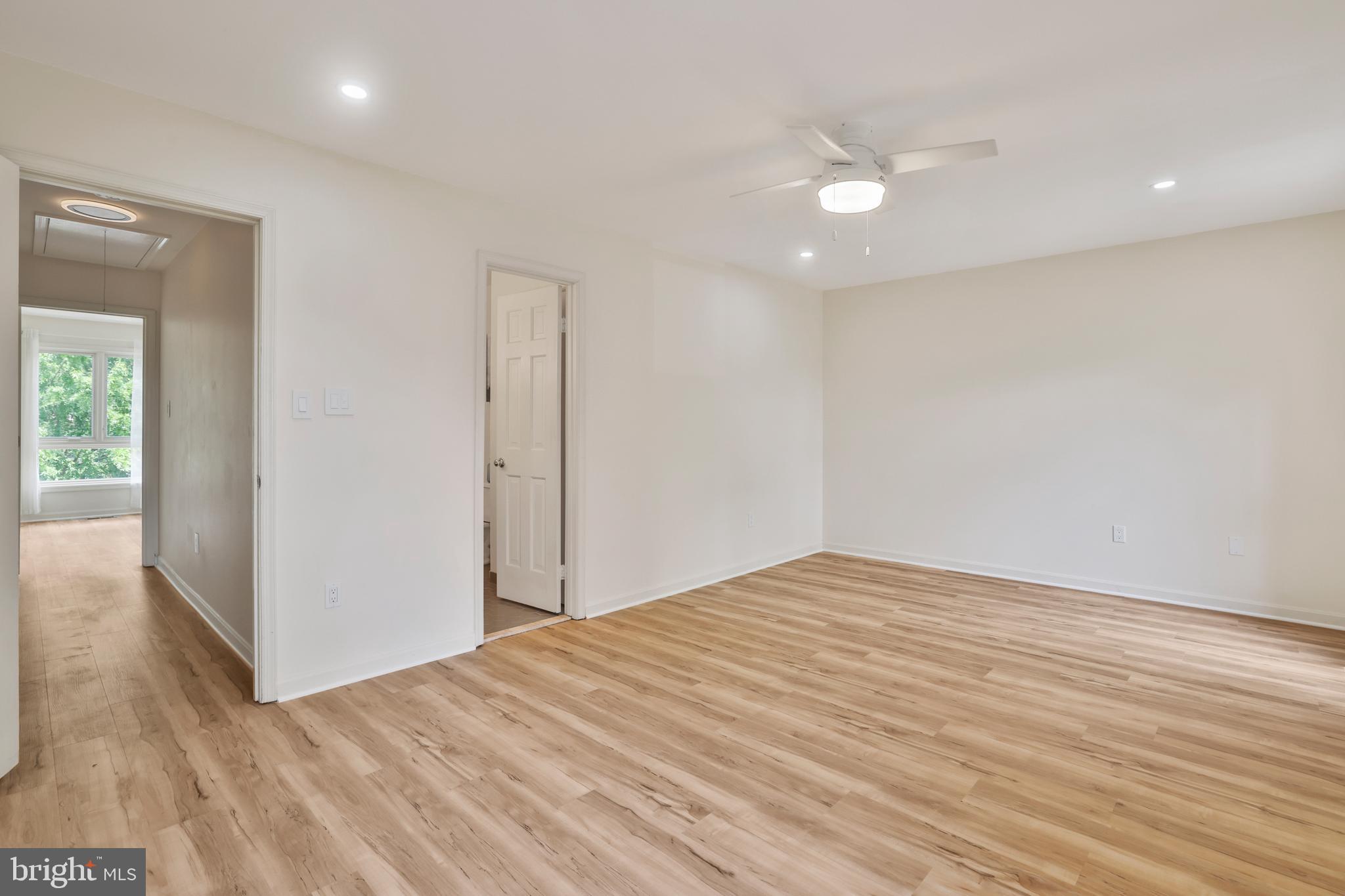 TREEBROOKE CONDOMINIUM - Residential Lease