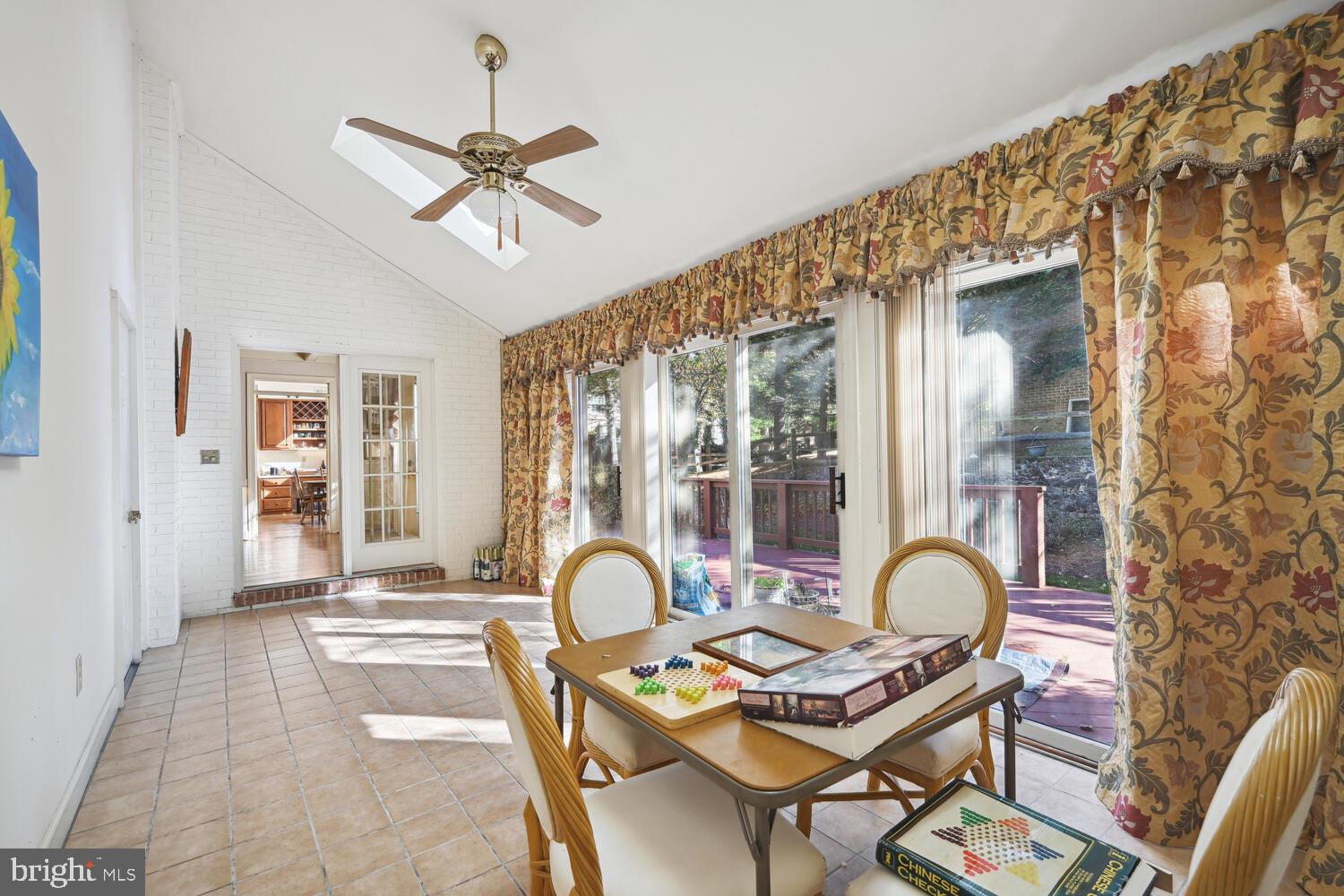 FOX HILLS - Residential