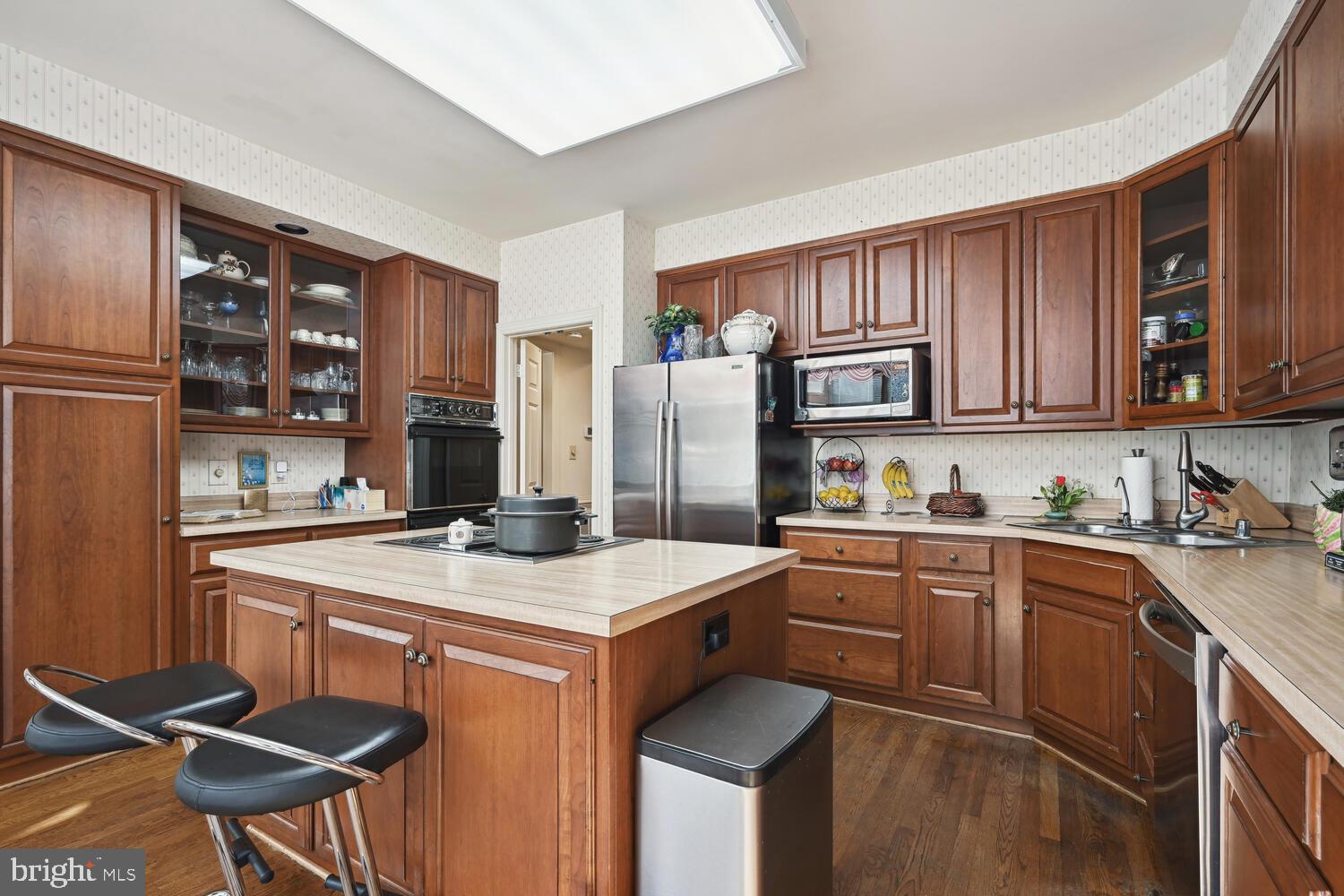 FOX HILLS - Residential